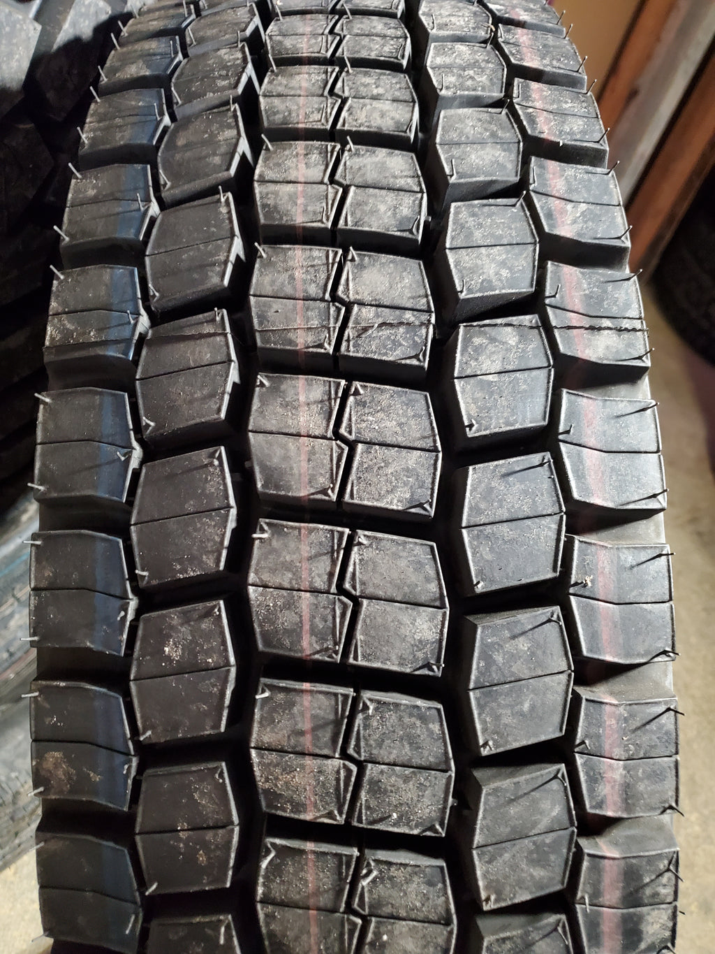 BRIDGESTONE M729 BSW LT 245 70 19.5 136/134L 16PLY DRIVE TIRE 227040