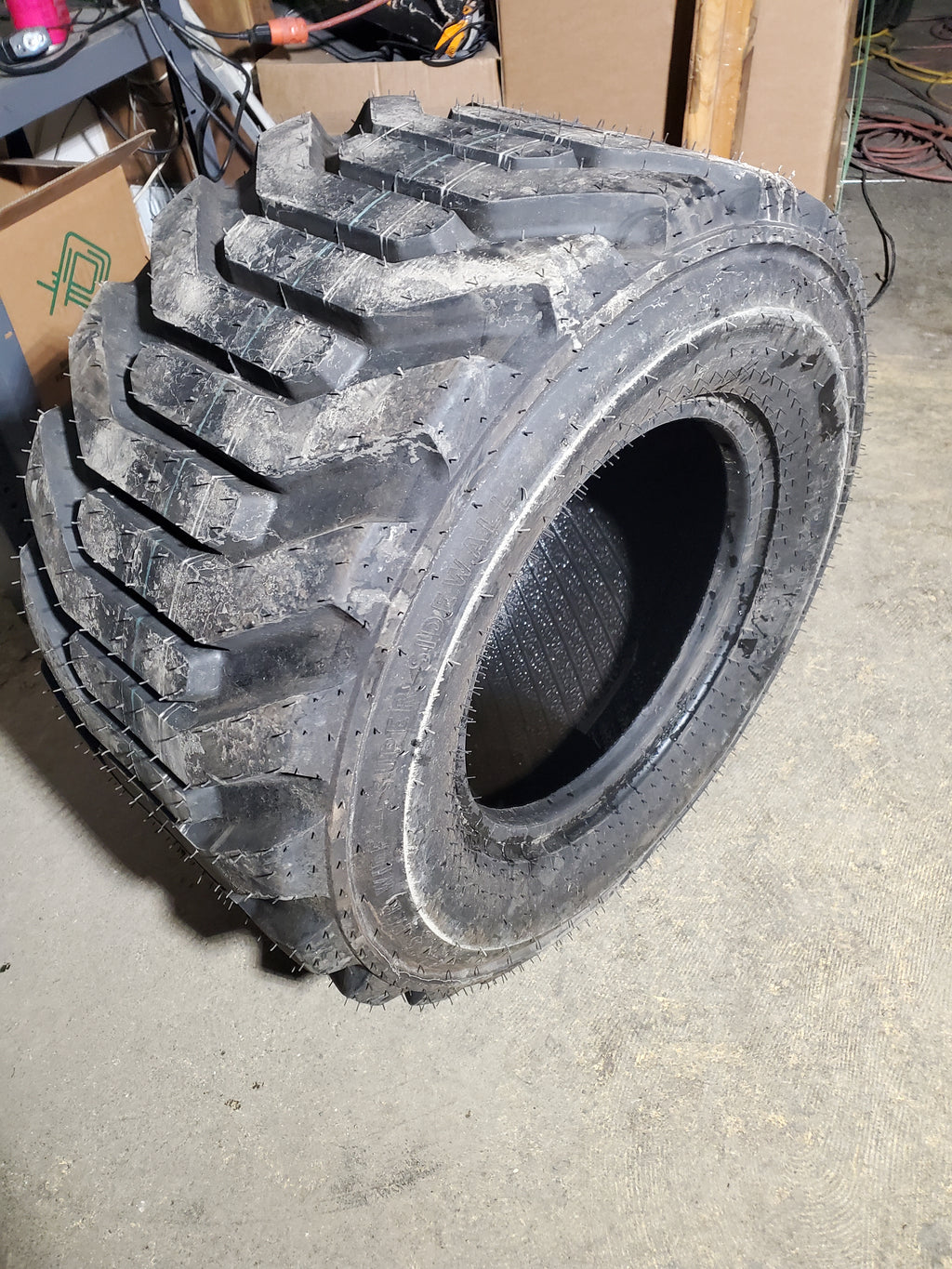 GALAXY HIPPO II R4 BSW  31 15.5 15 131A2 8PLY INDUSTRIAL TIRE 130174