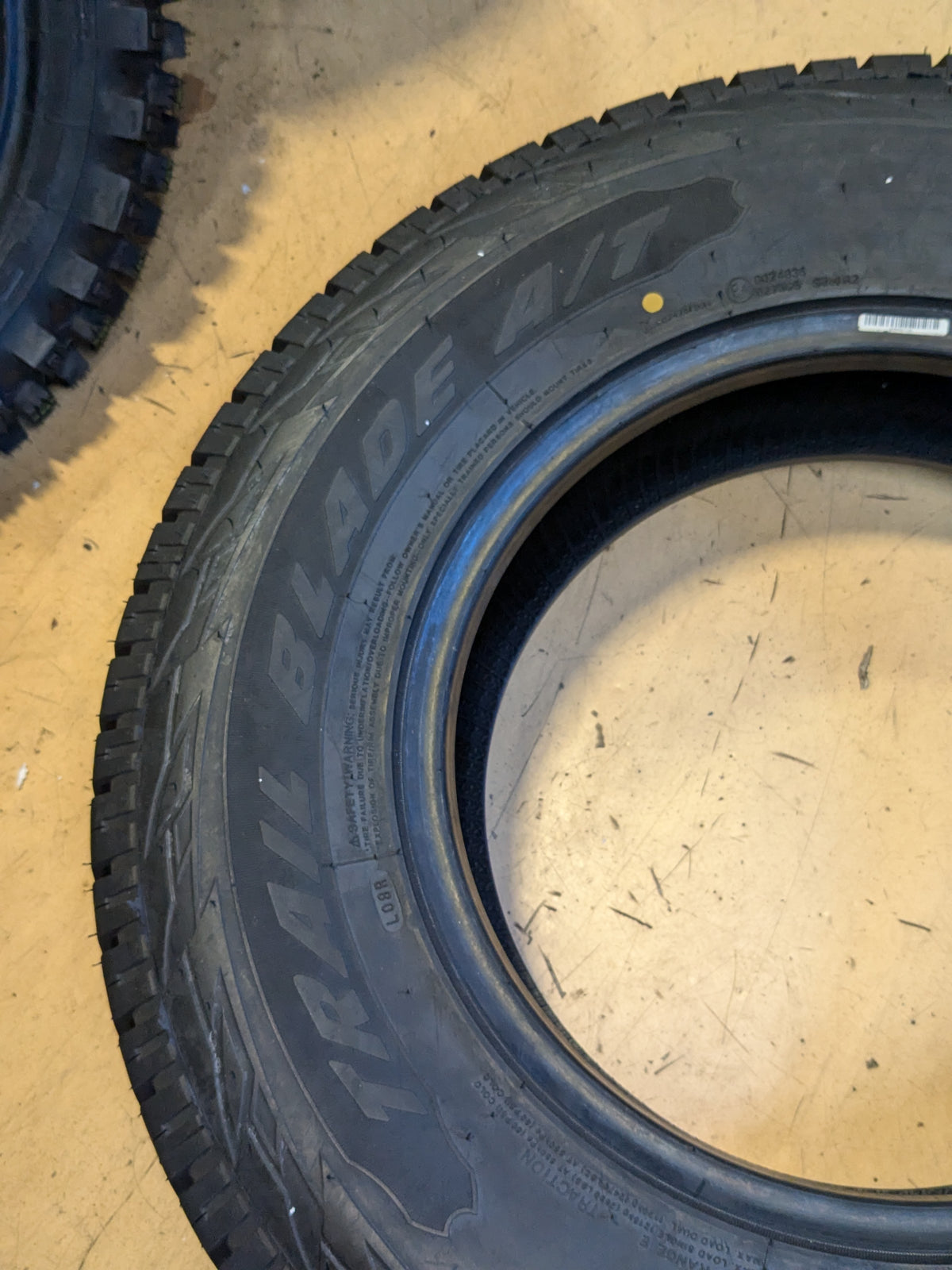 ATTURO TRAIL BLADE A/T LT 215 85 16 115/112S LRE 10PLY ALL TERRAIN 16004