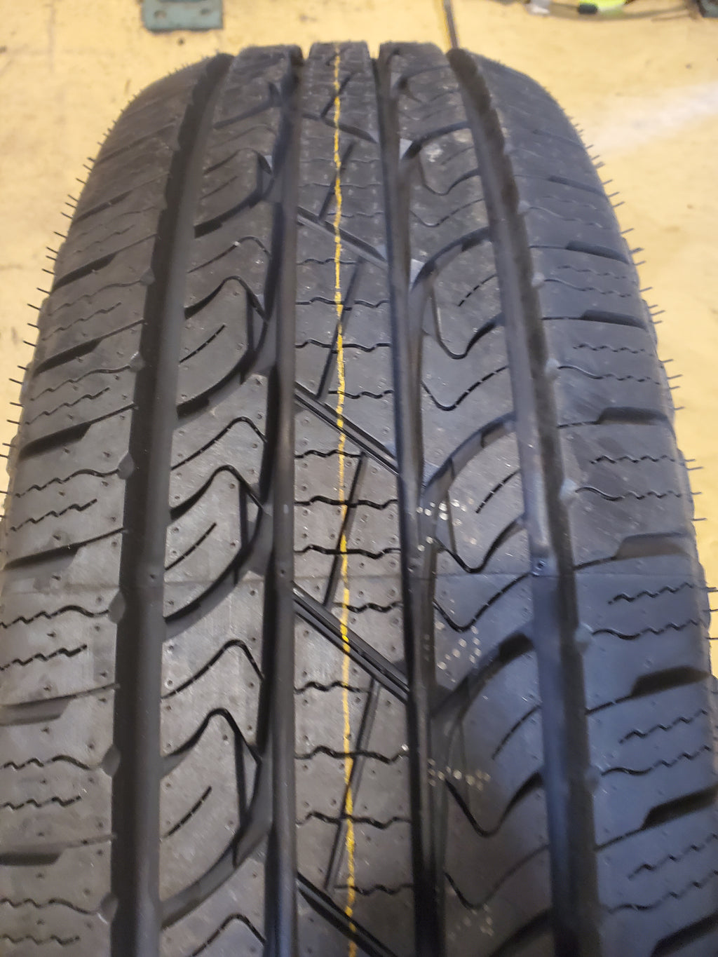 NOS 2 NEXEN ROADIAN HTX RH5 BSW P 255 70 18 113T HIGHWAY 13134NXK