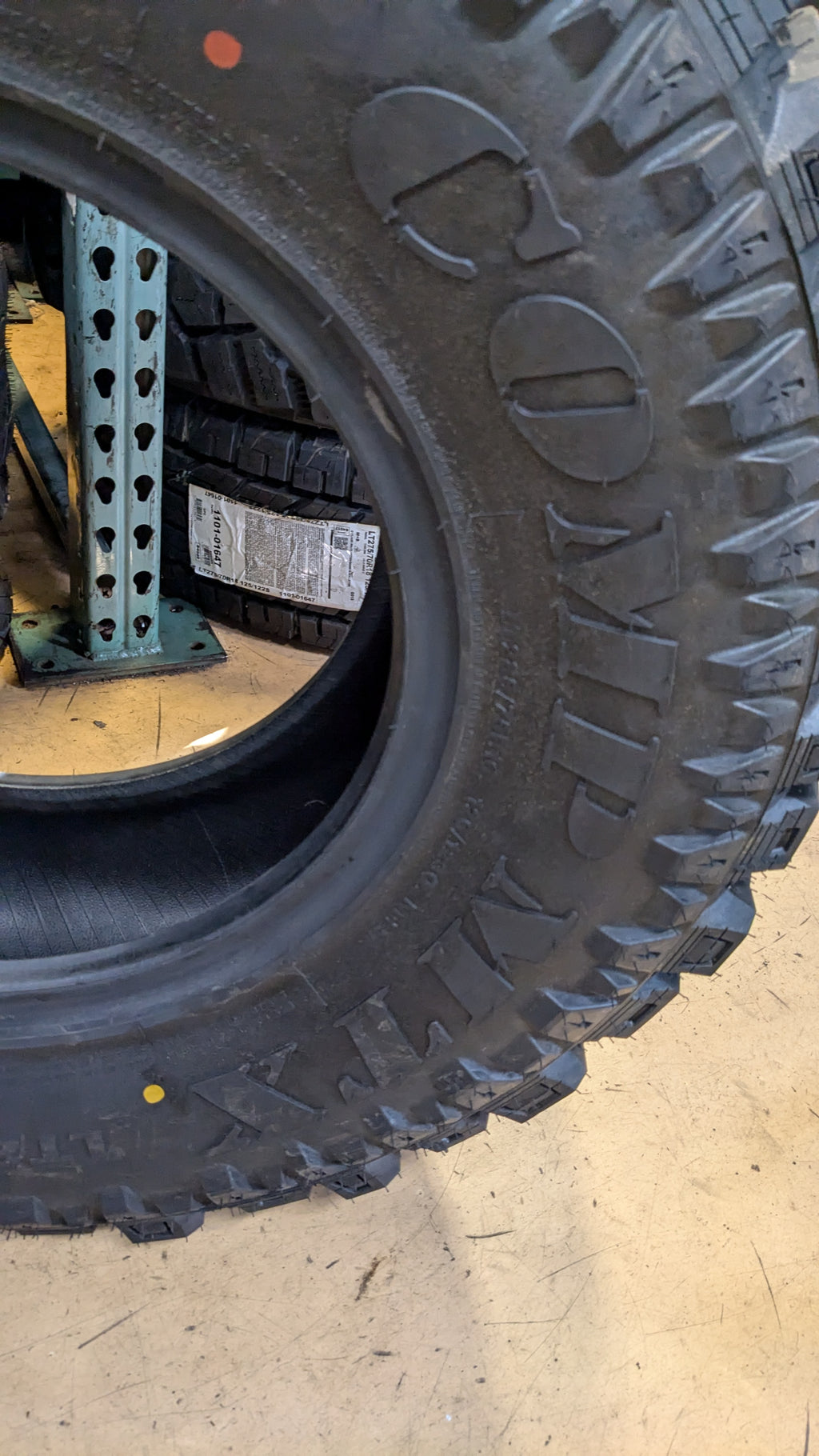 MUD CLAW COMP MTX BSW LT 285 75 16 126/123Q 10 PLY MUD  TIRE MTX67