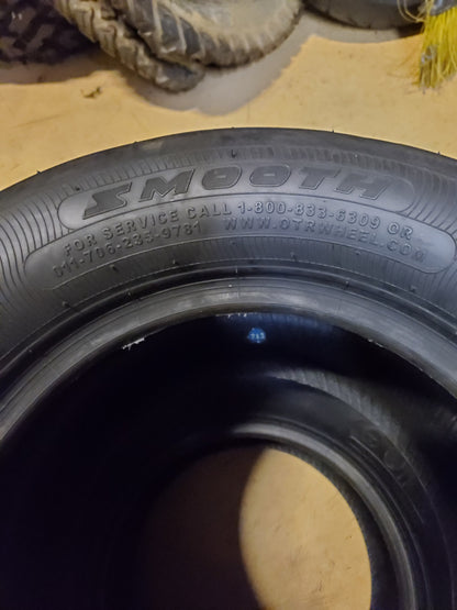 OTR SMOOTH 94A3 BSW  22 12 12 4PLY LAWN TIRE T550422120012P