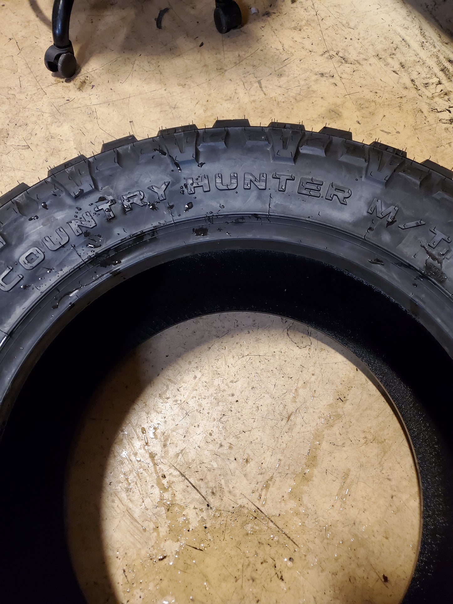 FURY COUNTRY HUNTER M/T BSW LT 35 12.5 20 121Q 10PLY FCHII35125020A