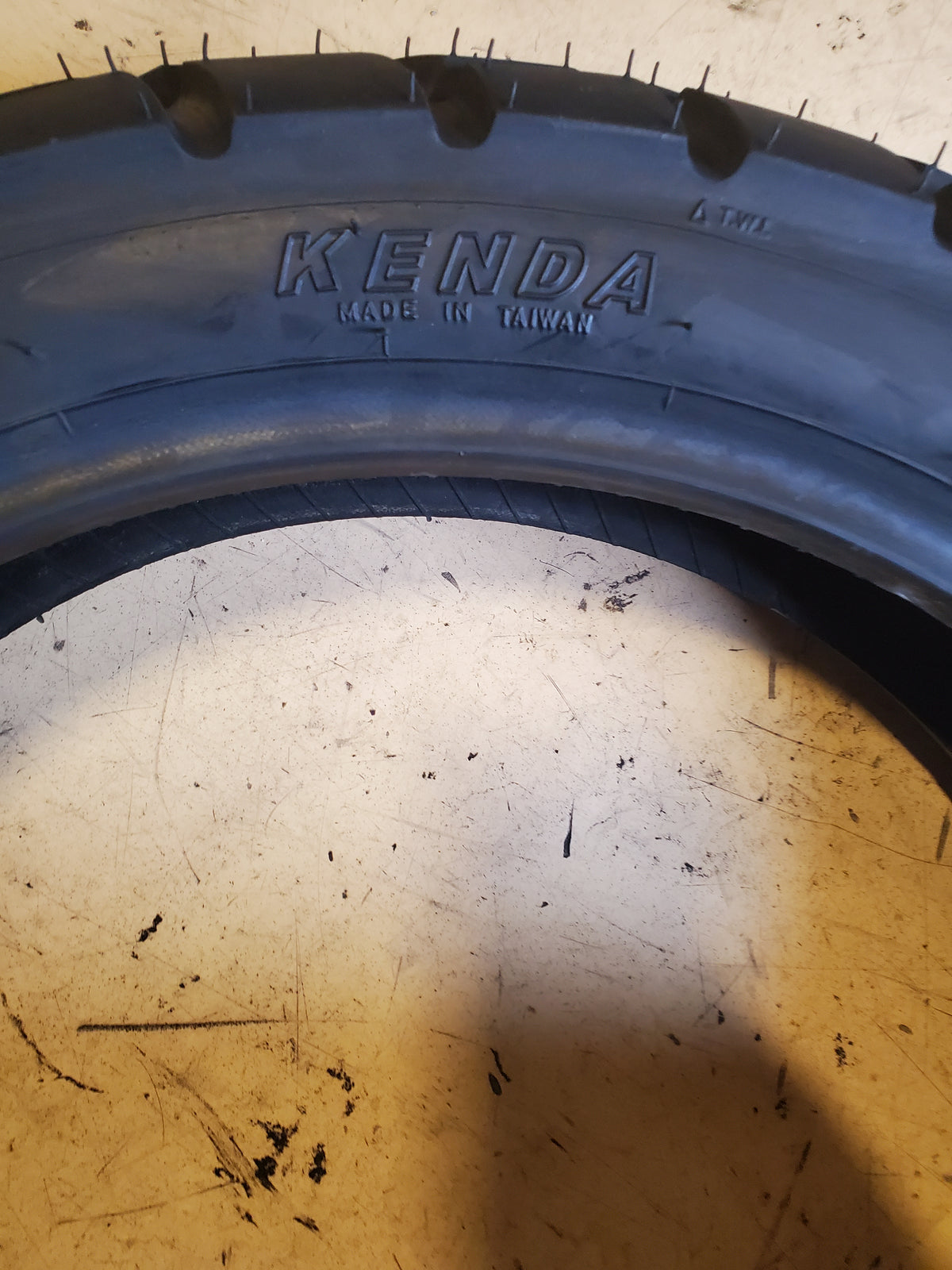 KENDA K761 BSW 130 80 17 65H REAR MOTORCYCLE TIRE 817911