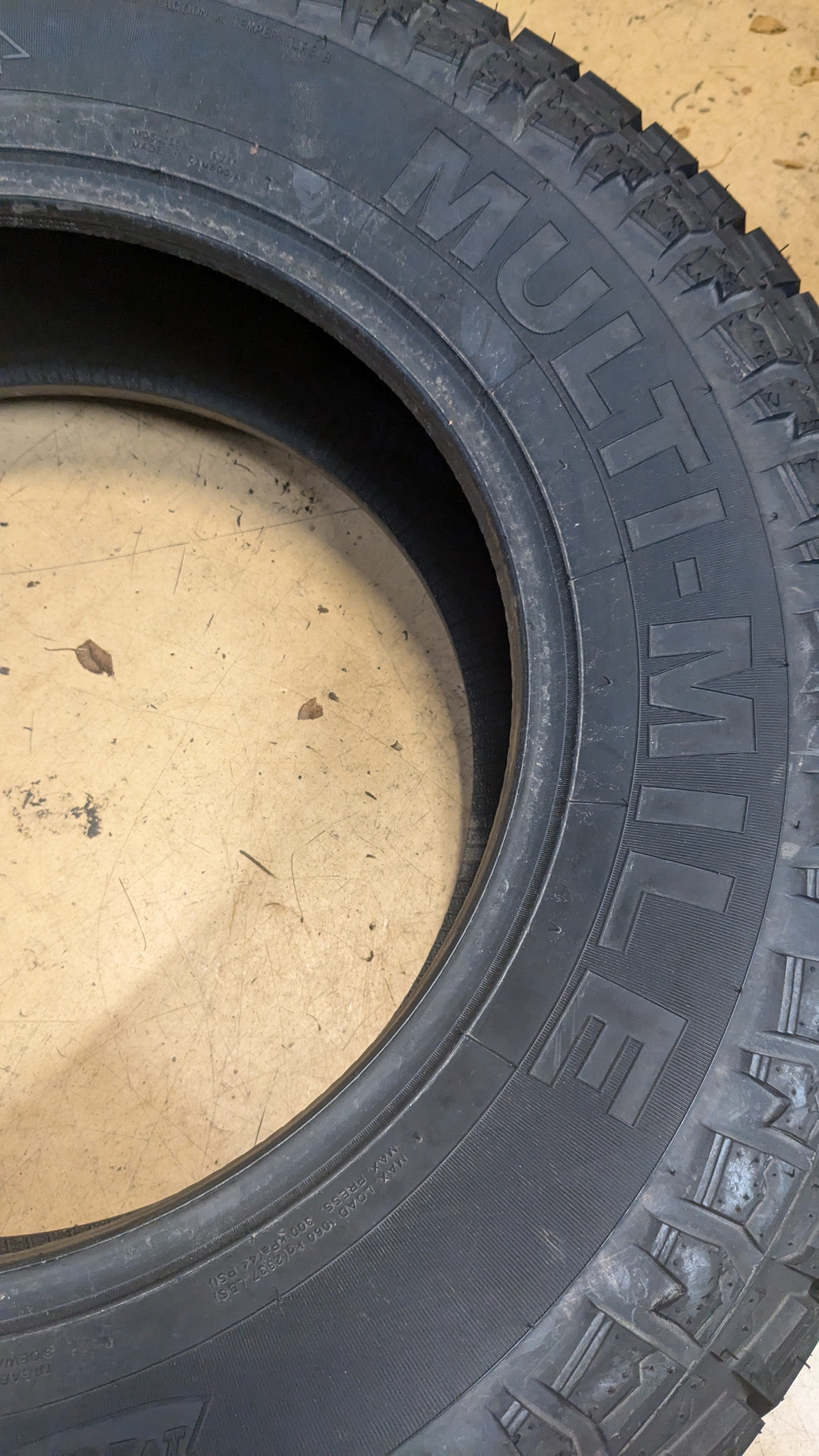 MULTI-MILE WILD COUNTRY XTX AT4S BSW P 255 70 17 110T  ALL TERRAIN TIRE MMXTA10