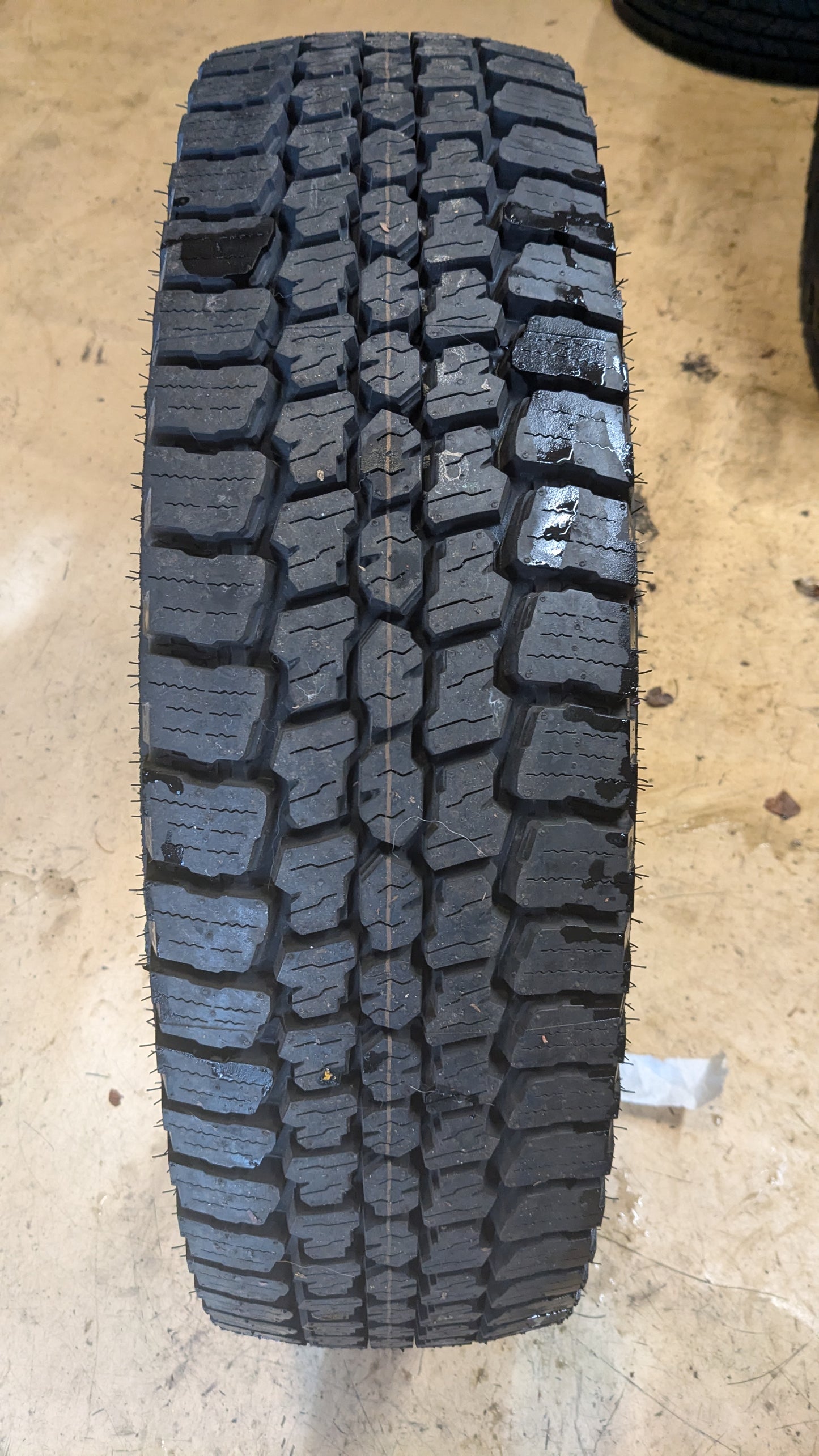 SUMITOMO ENCOUNTER AT RWL LT 235 85 16 120/116R 10PLY ALL TERRAIN TIRE ATH17