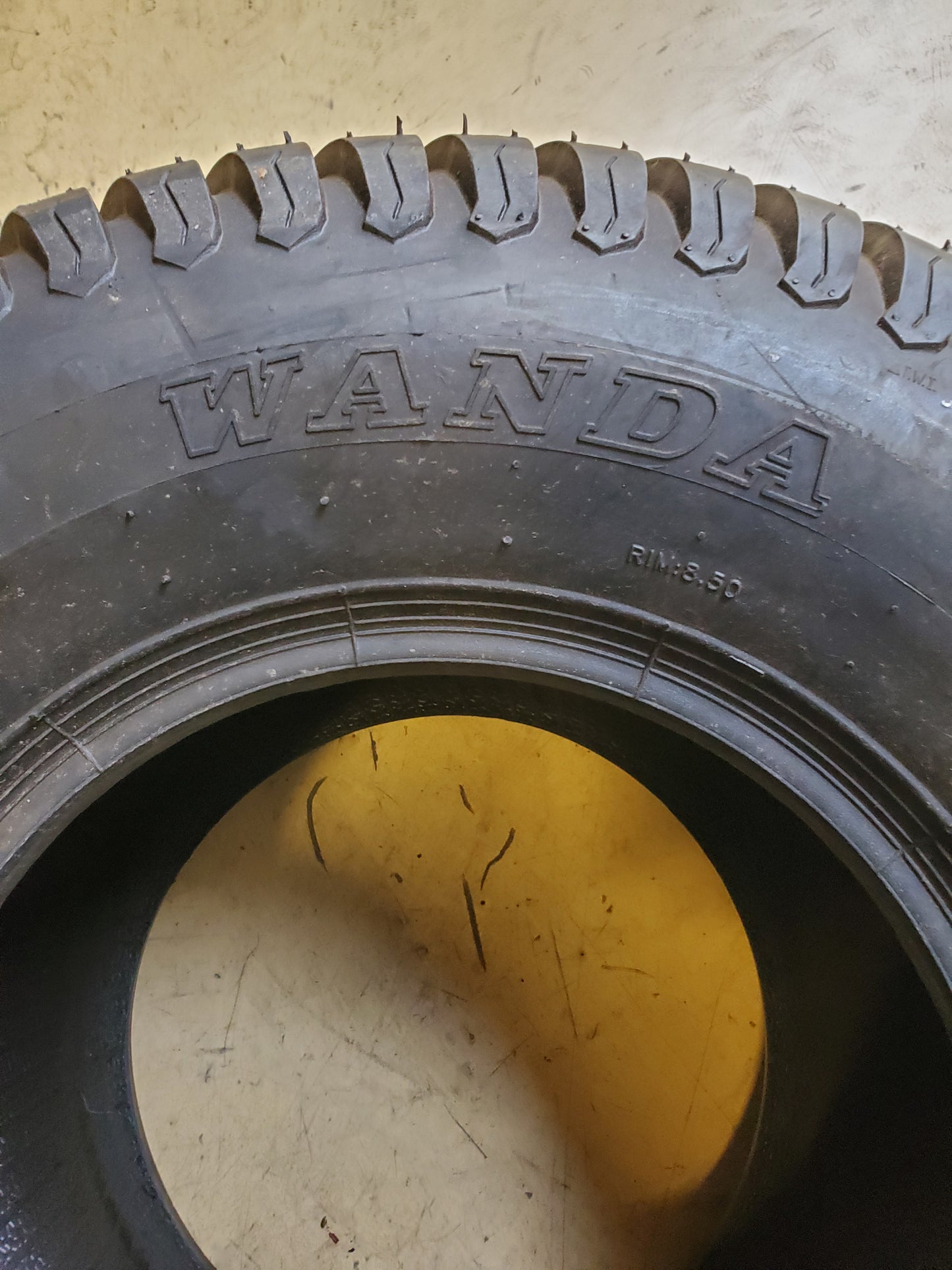 WANDA P332 BSW 22 11 10 4PLY LAWN TIRE 13045