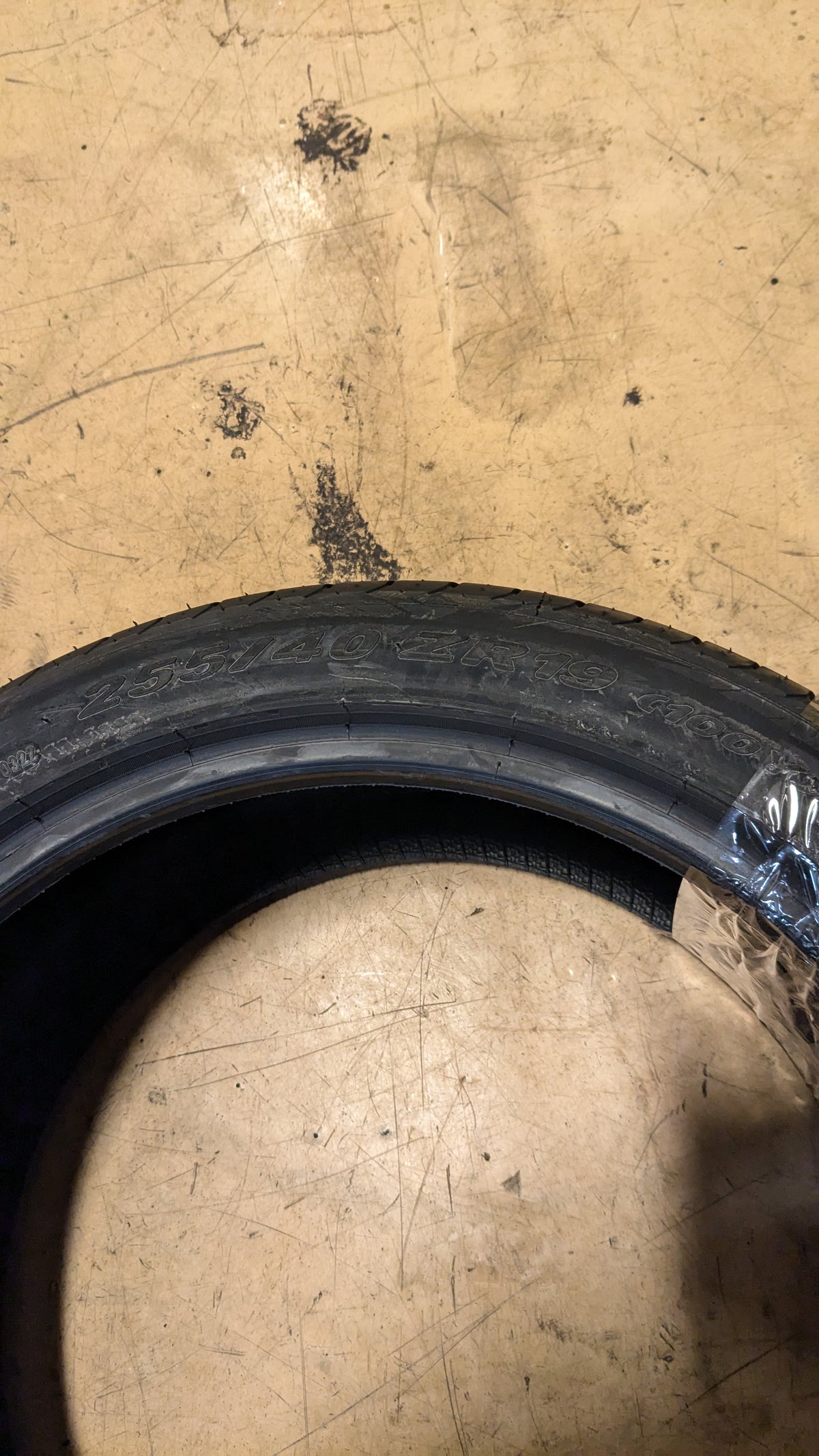 PIRELLI P ZERO MERCEDES BSW P 255 40 19 100Y XL UHP TIRE 2713300
