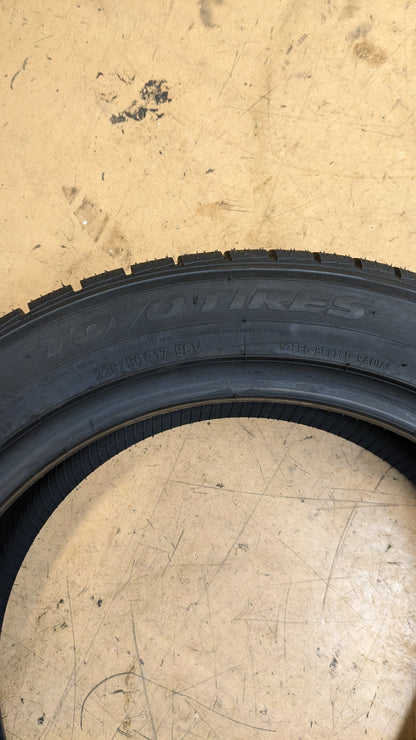 TOYO CELSIUS SPORT BSW P 225 50 17 98V XL ALL WEATHER TIRE 127580