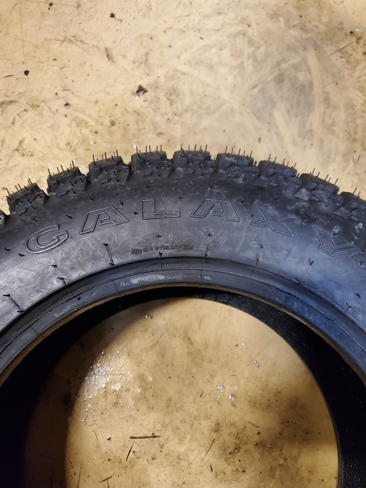 GALAXY MIGHTY MOW BSW 27 8.5 15 6PLY LAWN TIRE 135141