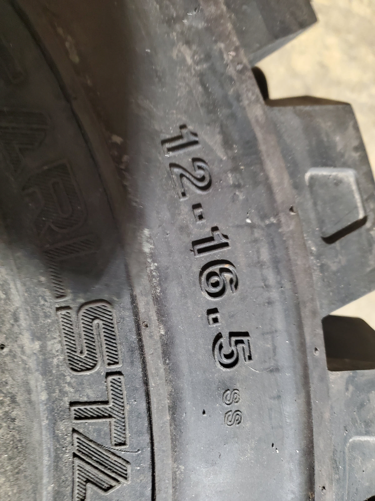 NOS CARLSTAR GROUND FORCE 400 MX BSW  12 16.5 147A2 14PLY SKIDSTEER TIRE 6X17073