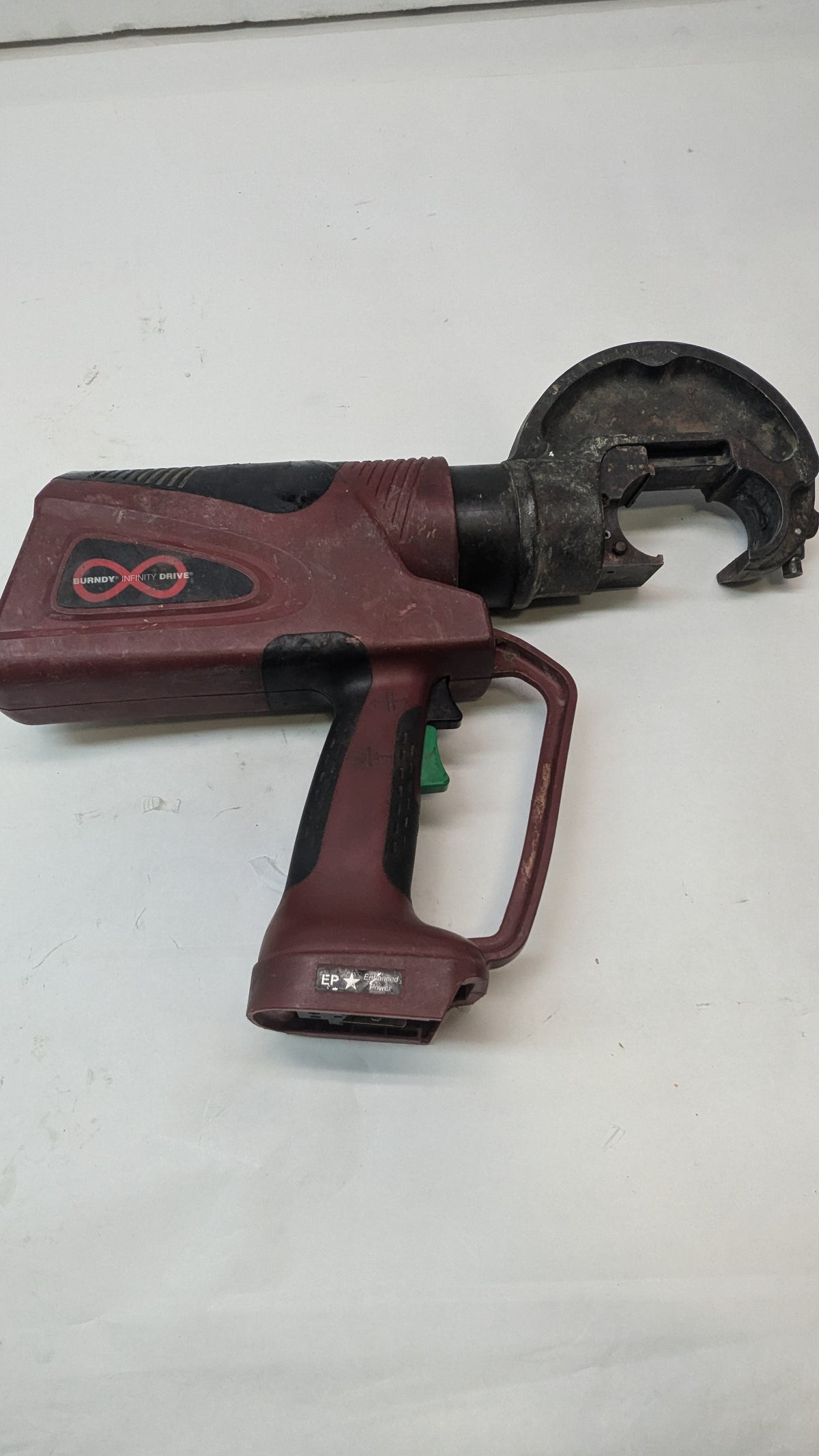 BURNDY PATRIOT 750 SERIES CRIMPER WITH CHARGER AND NEW BATTERY
