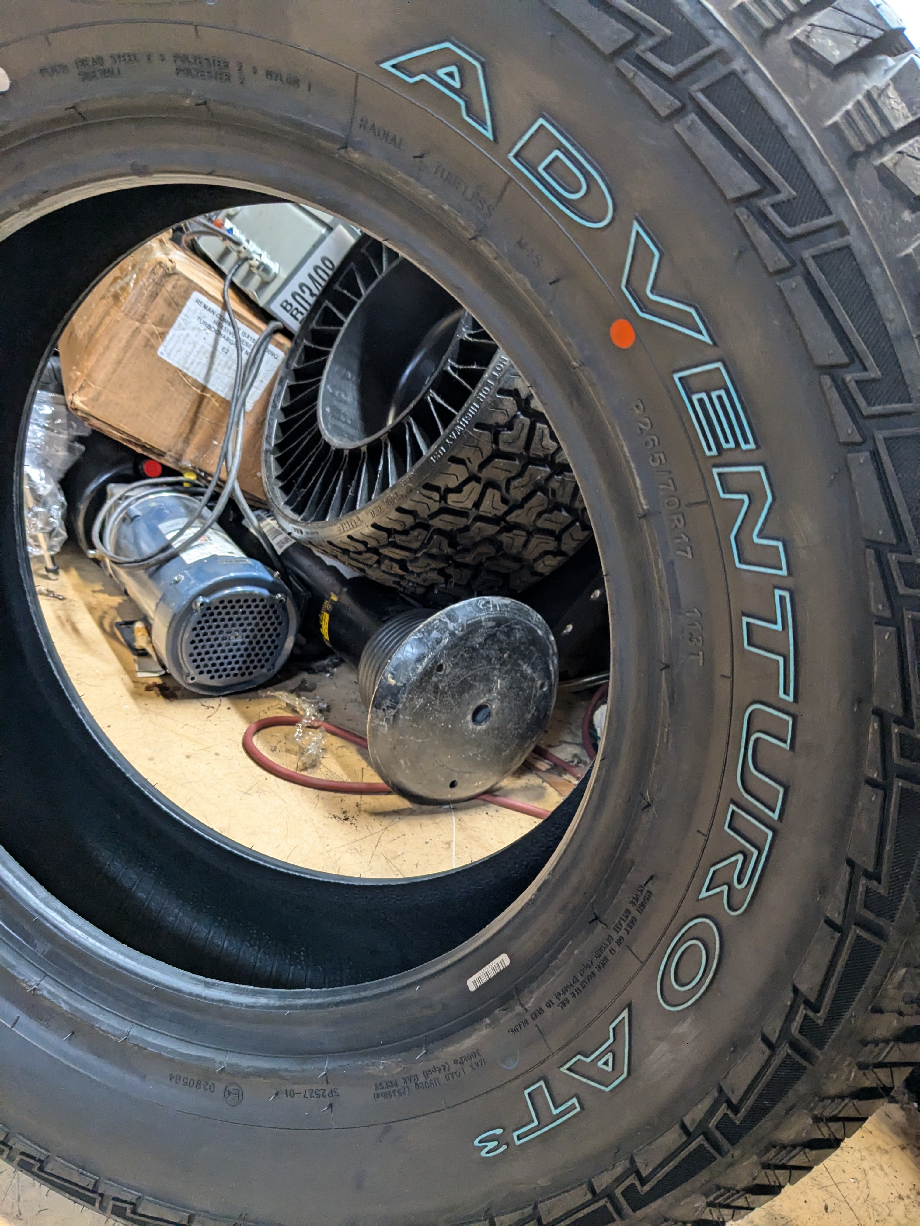 NOS GT RADIAL ADVENTURO AT3 OWL P 265 70 17 113T ALL TERRAIN TIRES AS077