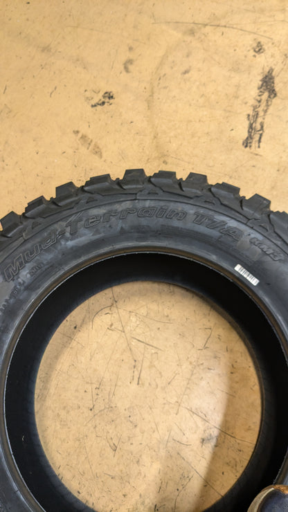 BFGOODRICH MUD TERRAIN T/A KM3 BSW LT 265 60 18 119/116Q 10PLY 81901