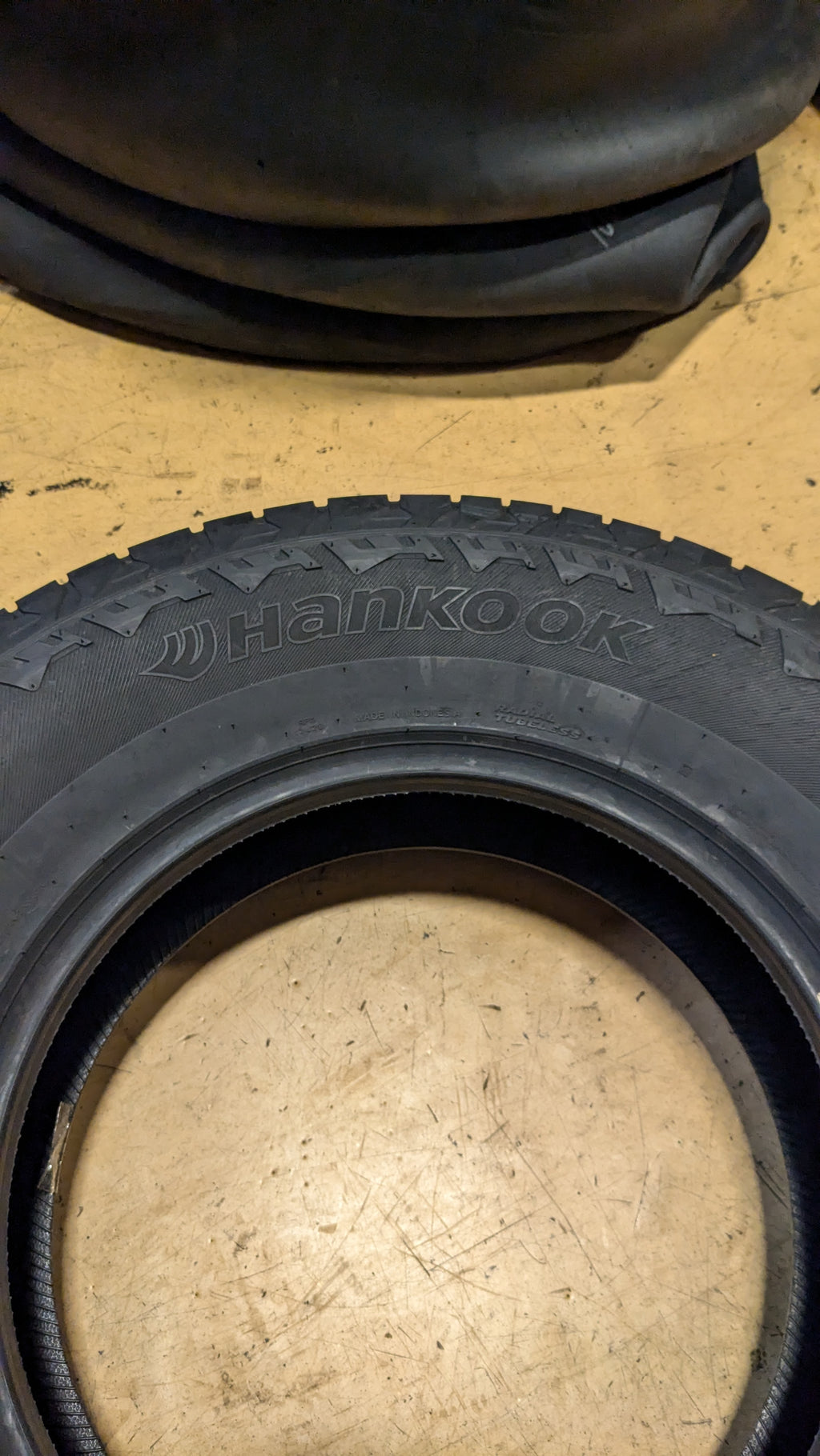 HANKOOK DYNAPRO AT2 BSW P 255 75 17 115T ALL TERRAIN TIRE 1021538