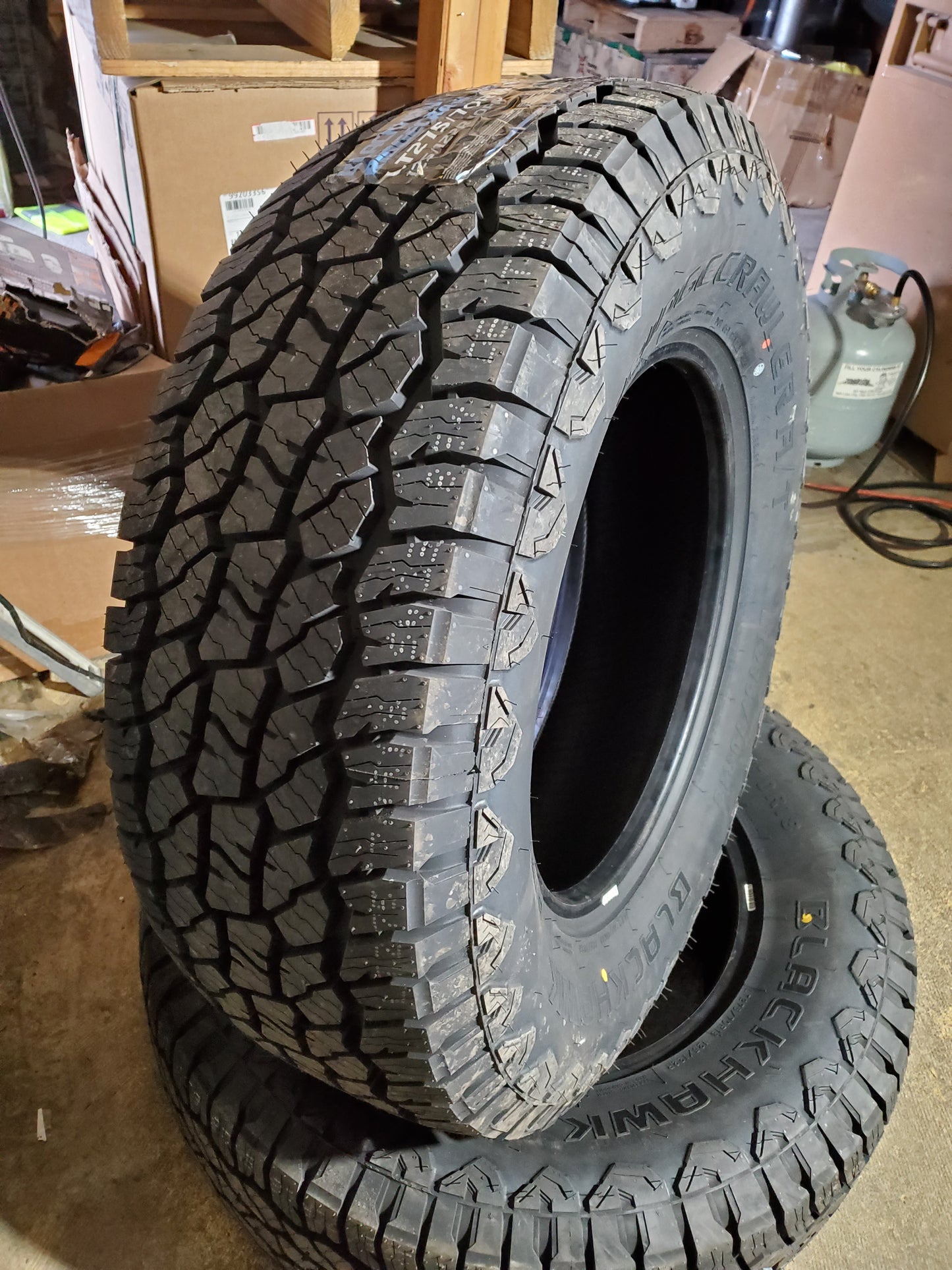 BLACKHAWK RIDGECRAWLER A/T BSW LT 275 70 18 125/122R 10PLY ALL TERRAIN TIRE 4120877V