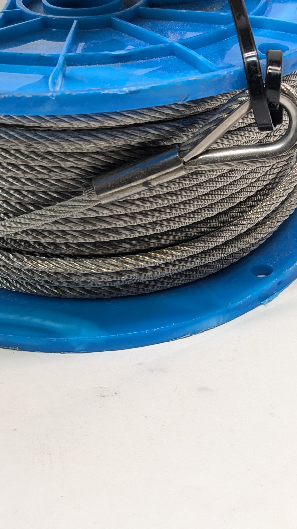 ED MC KENNA 7x19 SS W/ THIM EYE ONE END OTHER END PLAIN CABLE ASSY 3/16" X 215'