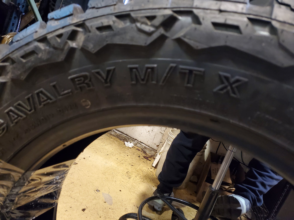 ROADONE CAVALARY M/T X  BSW LT 275 60 20 123/120Q 10PLY MUD TERRAIN TIRE RL1359