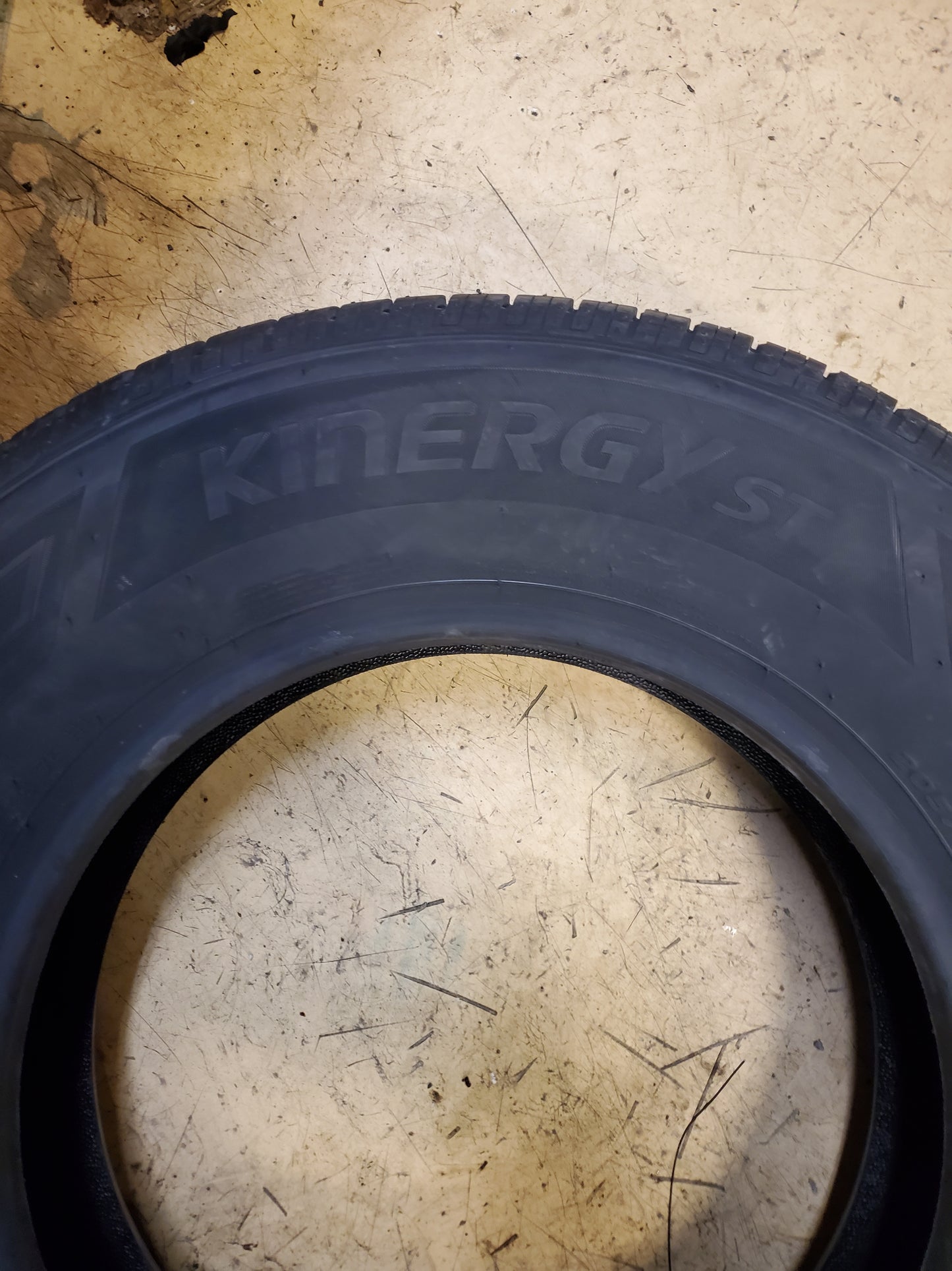 HANKOOK KINERGY ST BSW P 205 70 15 96T ALL SEASON TIRE 1022042