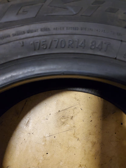 NOS TOYO OBSERVE GSI-5 BSW P 175 70 14 84T WINTER TIRE 131010