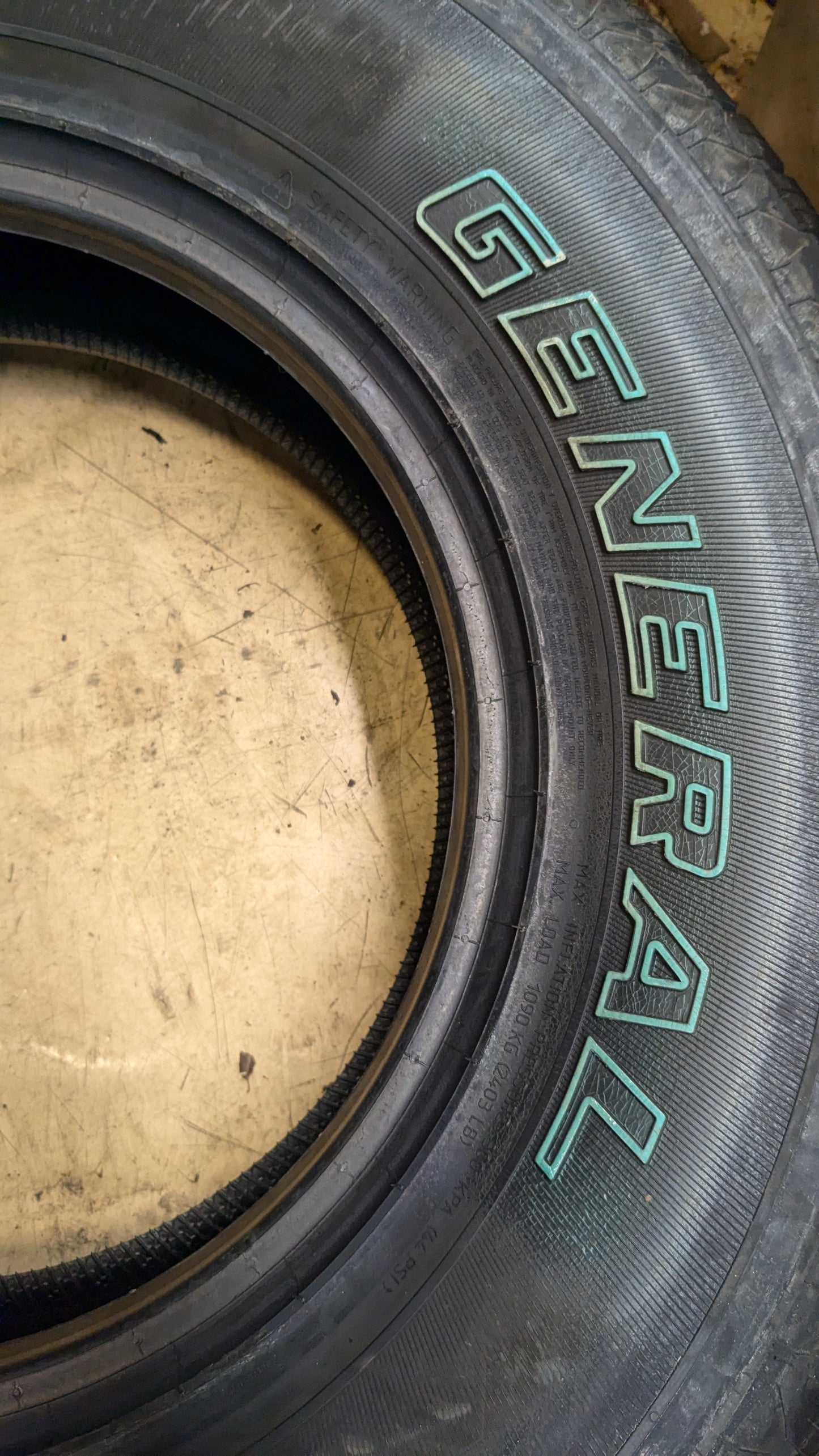GENERAL GRABBER STX2 BSW P 255 70 16 111S ALL SEASON TIRE 04509410000