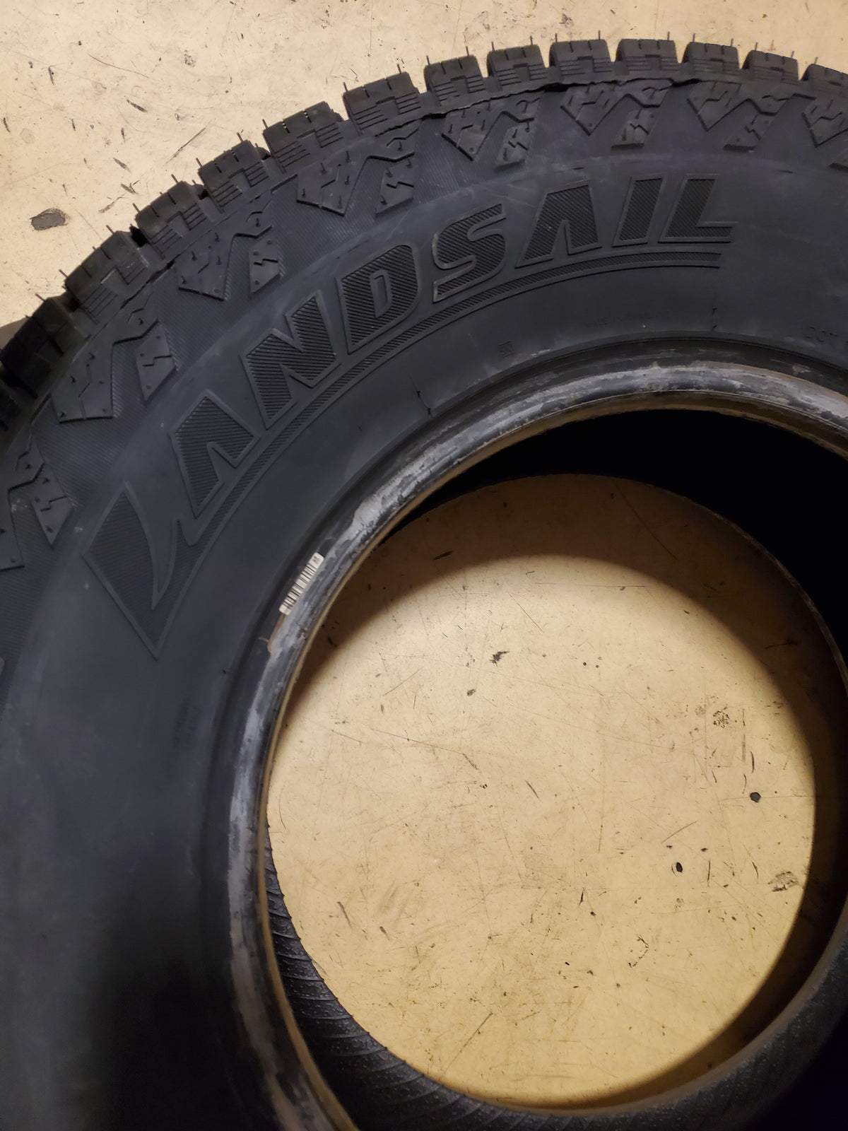 LANDSAIL CLX-10 RANGEBLAZER A/T LT 305 65 17 121/118S 10PLY 841623124687