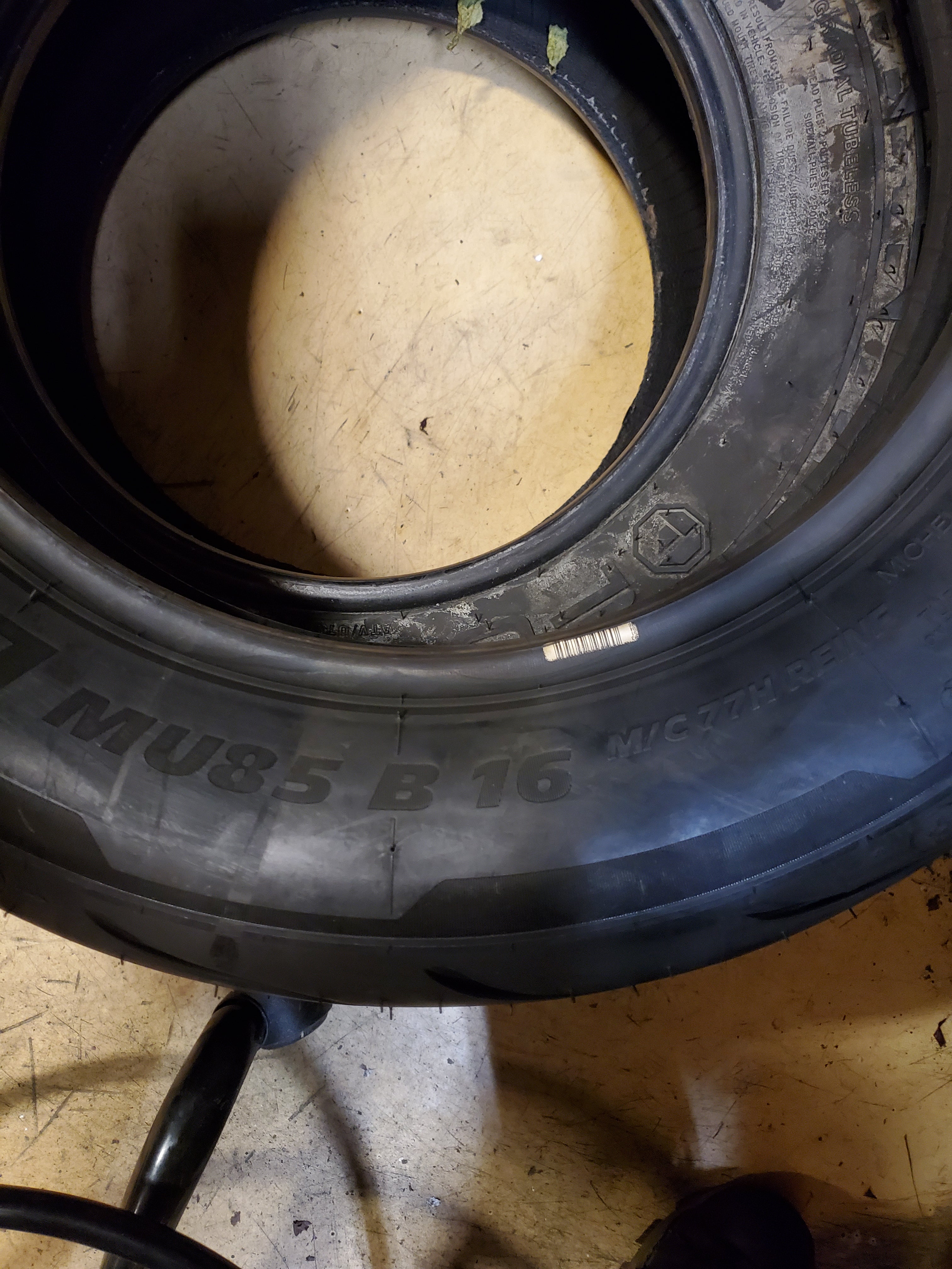NOS MICHELIN COMMANDER III TOURING BSW  MU85 16 REAR MOTORCYCLE TIRE 14070