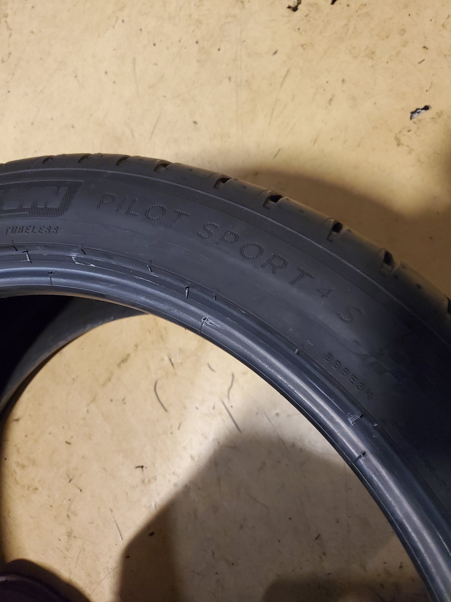 MICHELIN PILOT SPORT 4S BSW P 255 40 20 101Y XL UHP TIRE 59321