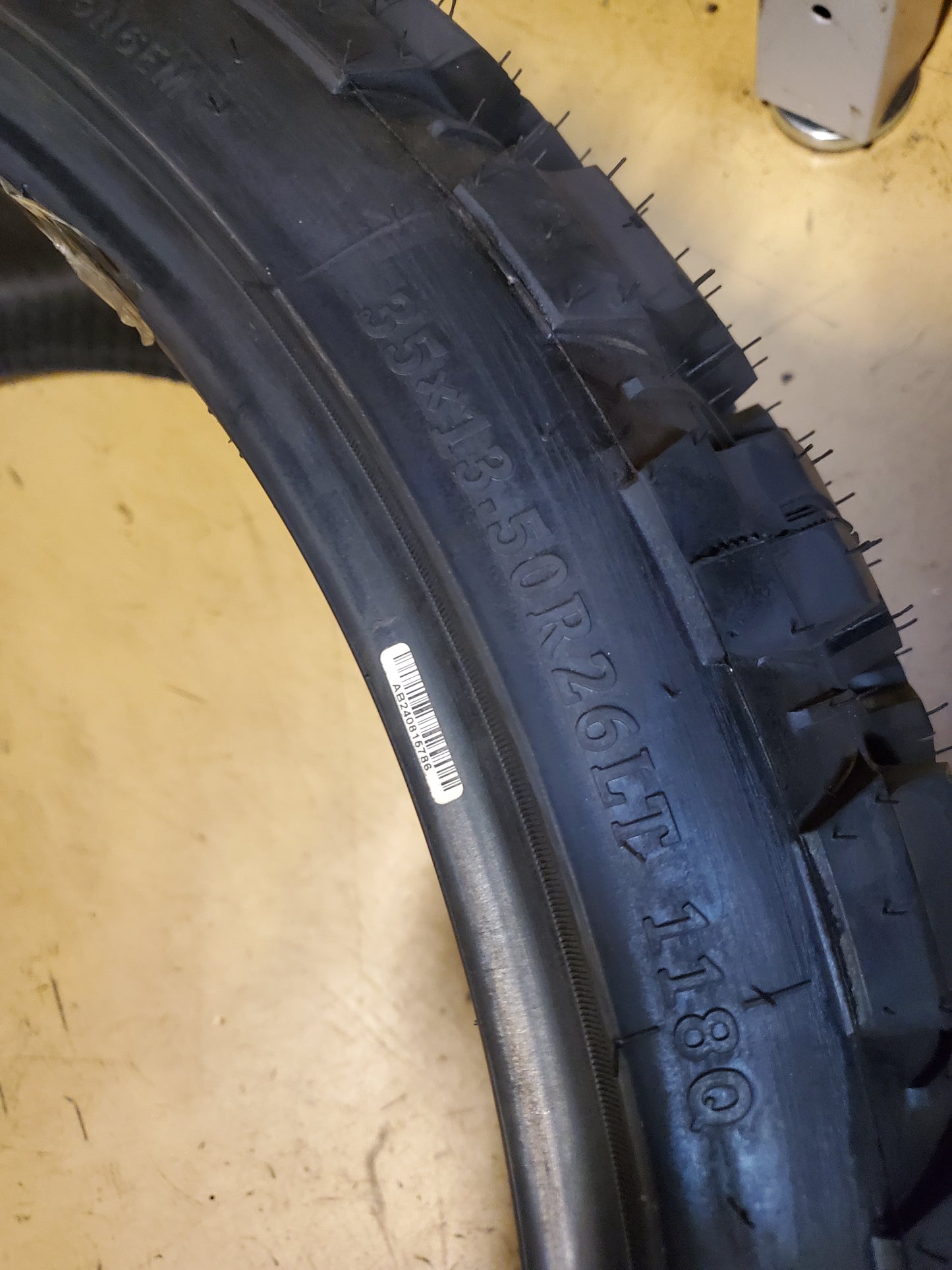 COMFORSER CF3000 BSW LT 35 13.5 26 118Q 10PLY MUD TIRE CF262