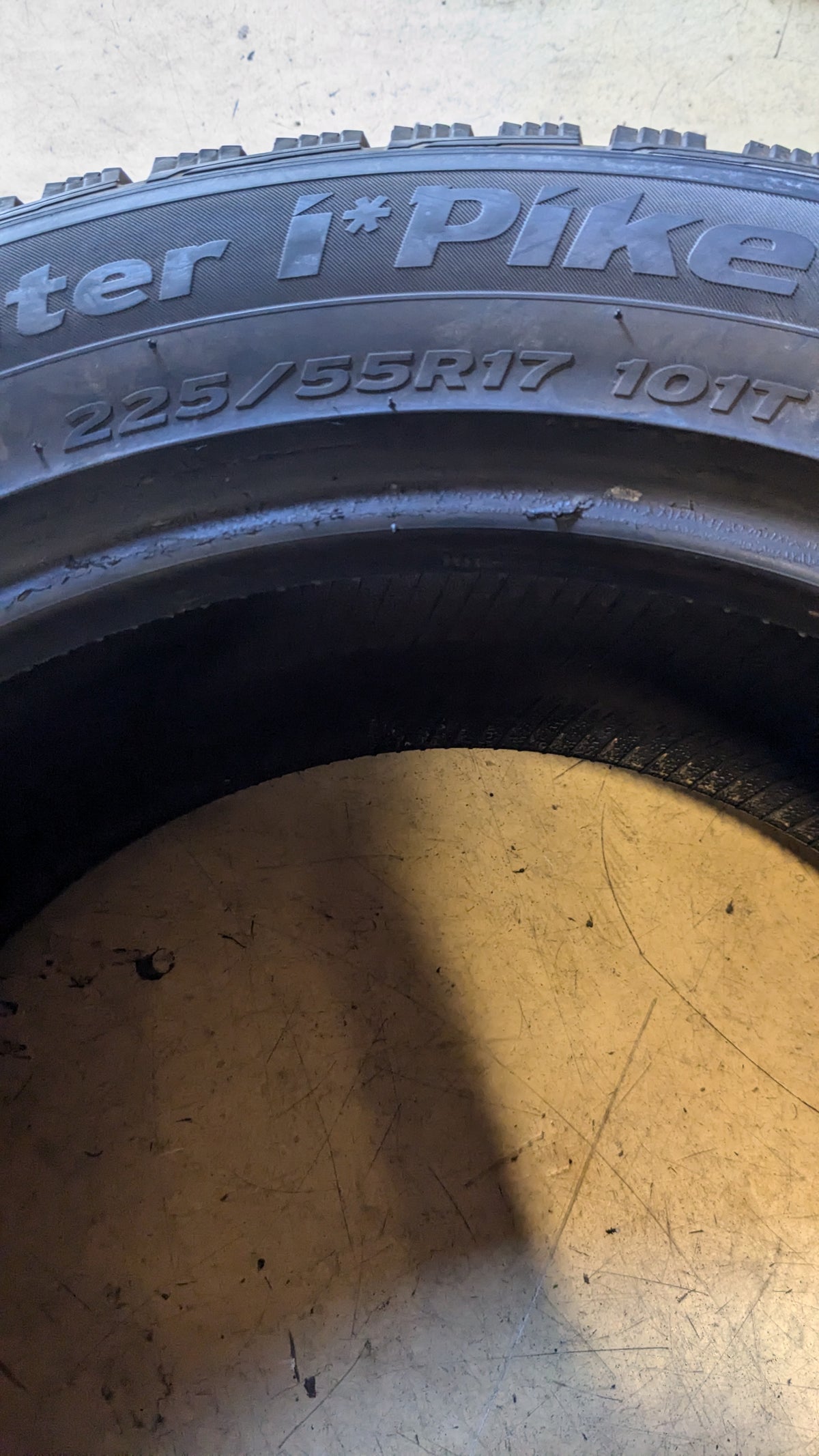 NOS HANKOOK WINTER I PIKE RS STUDDED BSW P 225 55 17 101T XL WINTER TIRE 1014411