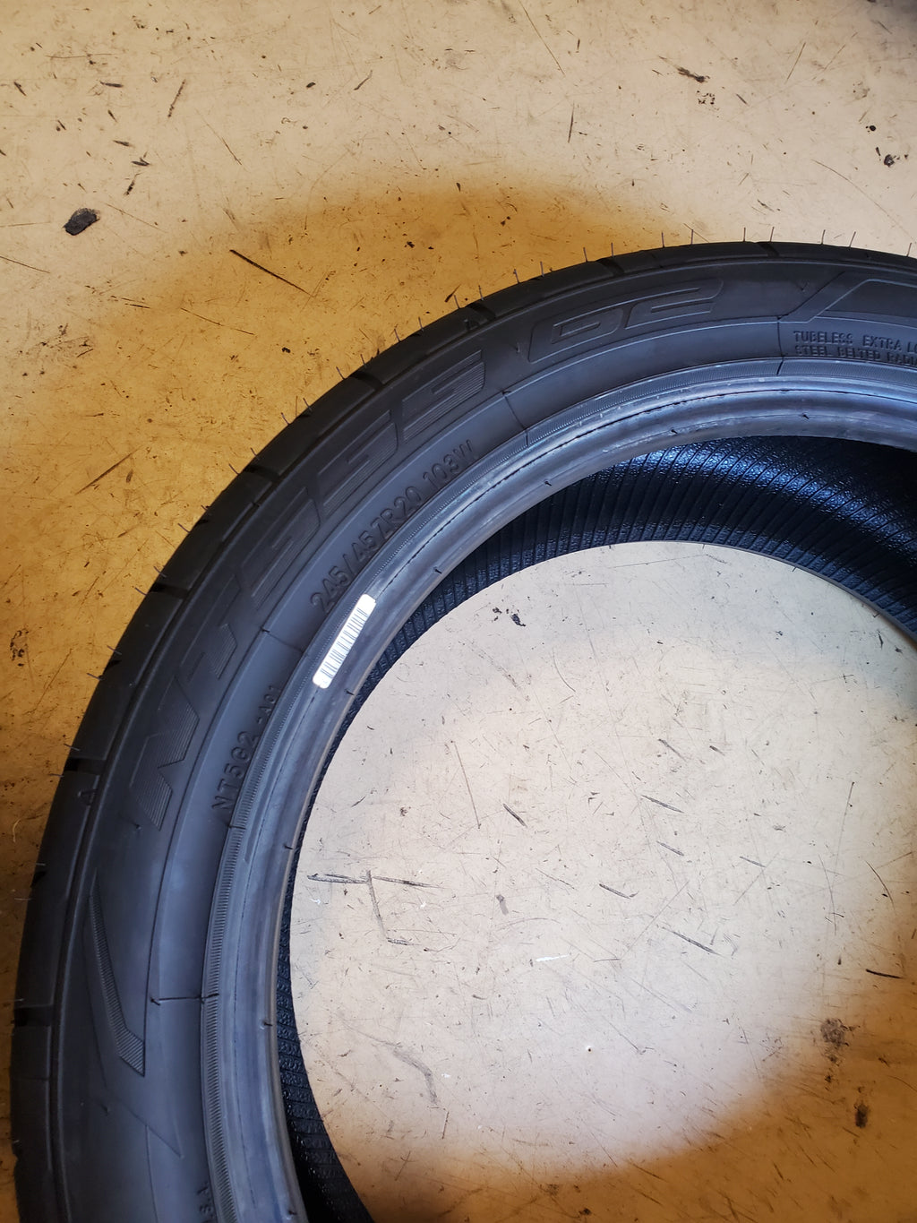 NITTO NT555 G2 BSW P 245 45 20 103W XL UHP TIRE 211070