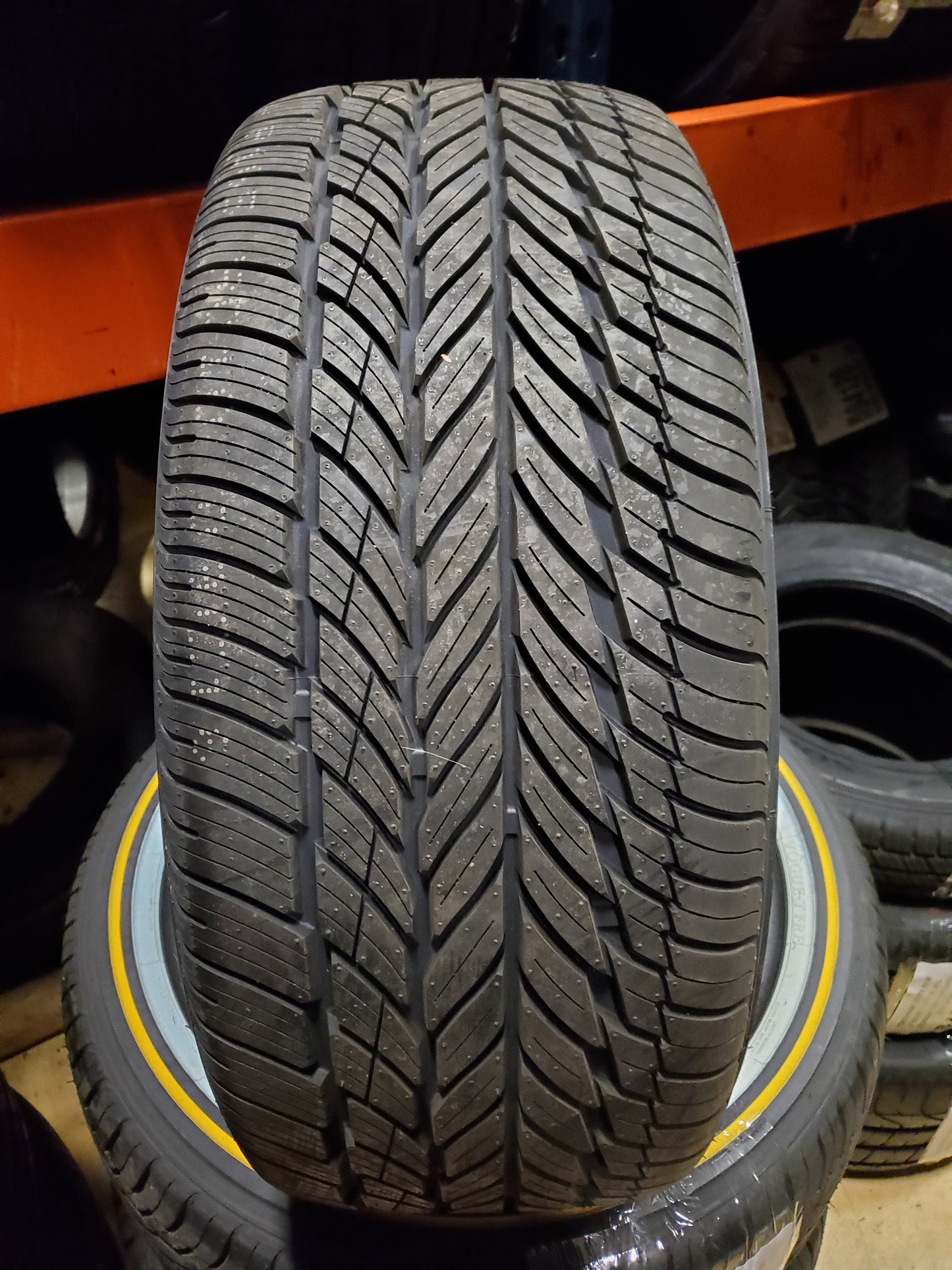 VOGUE CUSTOM BUILT RADIAL WG P 245 45 19 102V XL PERFORMANCE TIRE 3206301