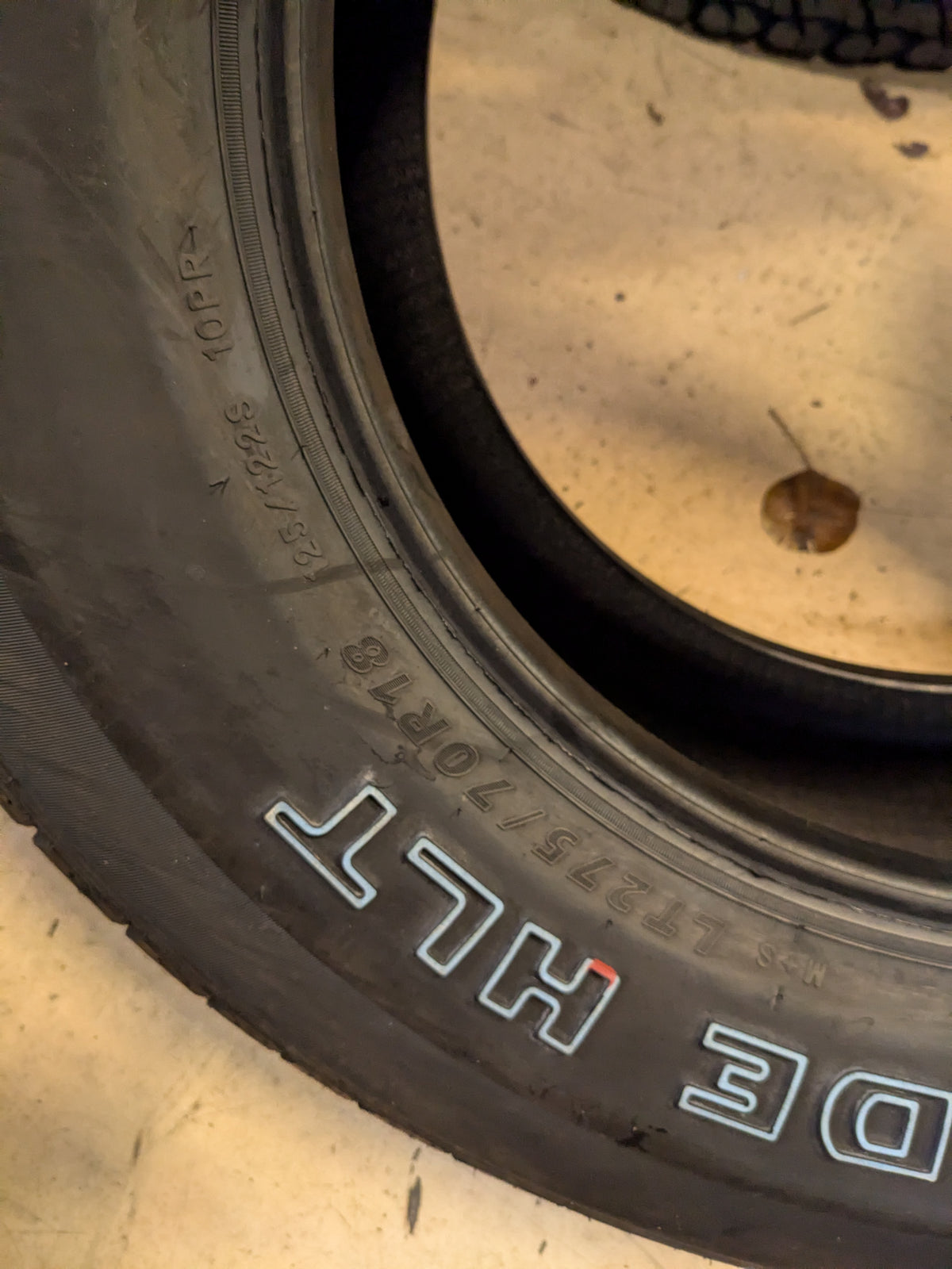 2 MULTI MILE TRAIL GUIDE HLT RWL LT 275 70 18 125/122S LRE 10PLY HIGHWAY TERRAIN TIRES TGH72