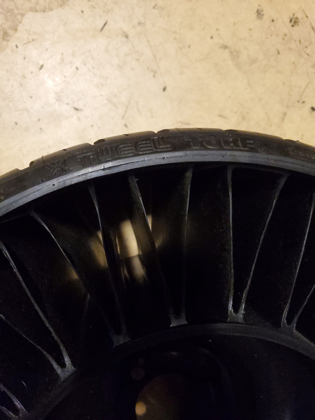 MICHELIN X TWEEL TURF BSW 22 11 12 4-4 TWEEL TIRE 37968