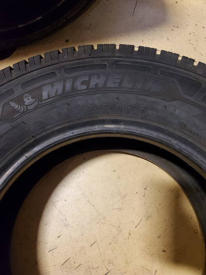 2 USED MICHELIN AGILIS CROSS CLIMATE LT 225 75 16 115/112R 10PLY TIRE 72022