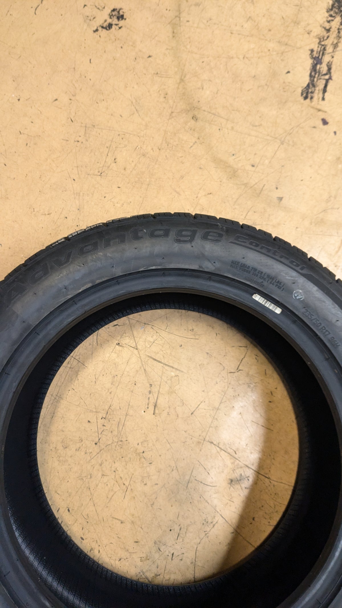 4 BFGOODRICH ADVANTAGE CONTROL BSW P 235 50 17 96H HIGHWAY TIRE 02006