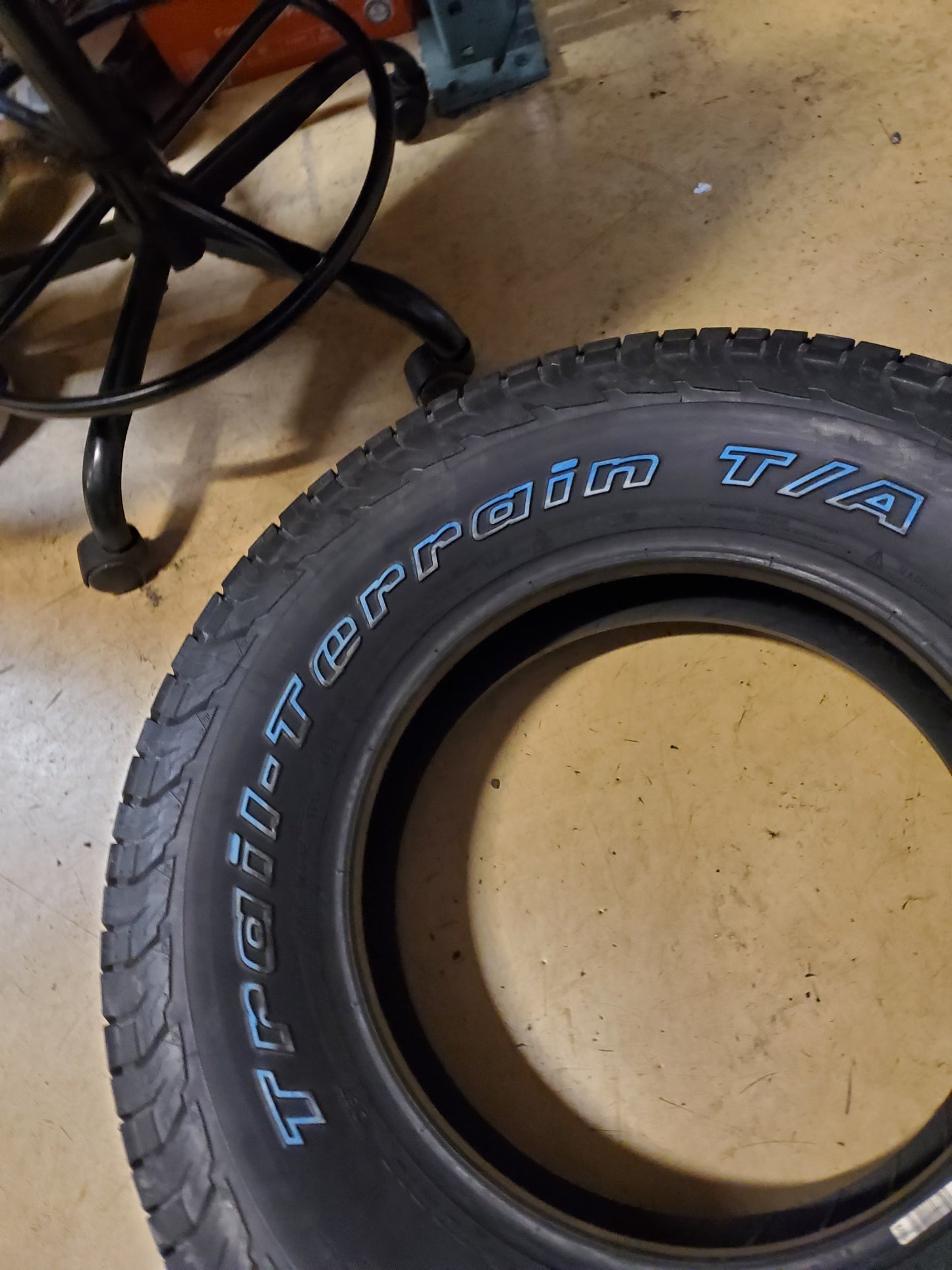 BFGOODRICH TRAIL-TERRAIN T/A RWL P 235 70 16 106T ALL SEASON TIRE 08179