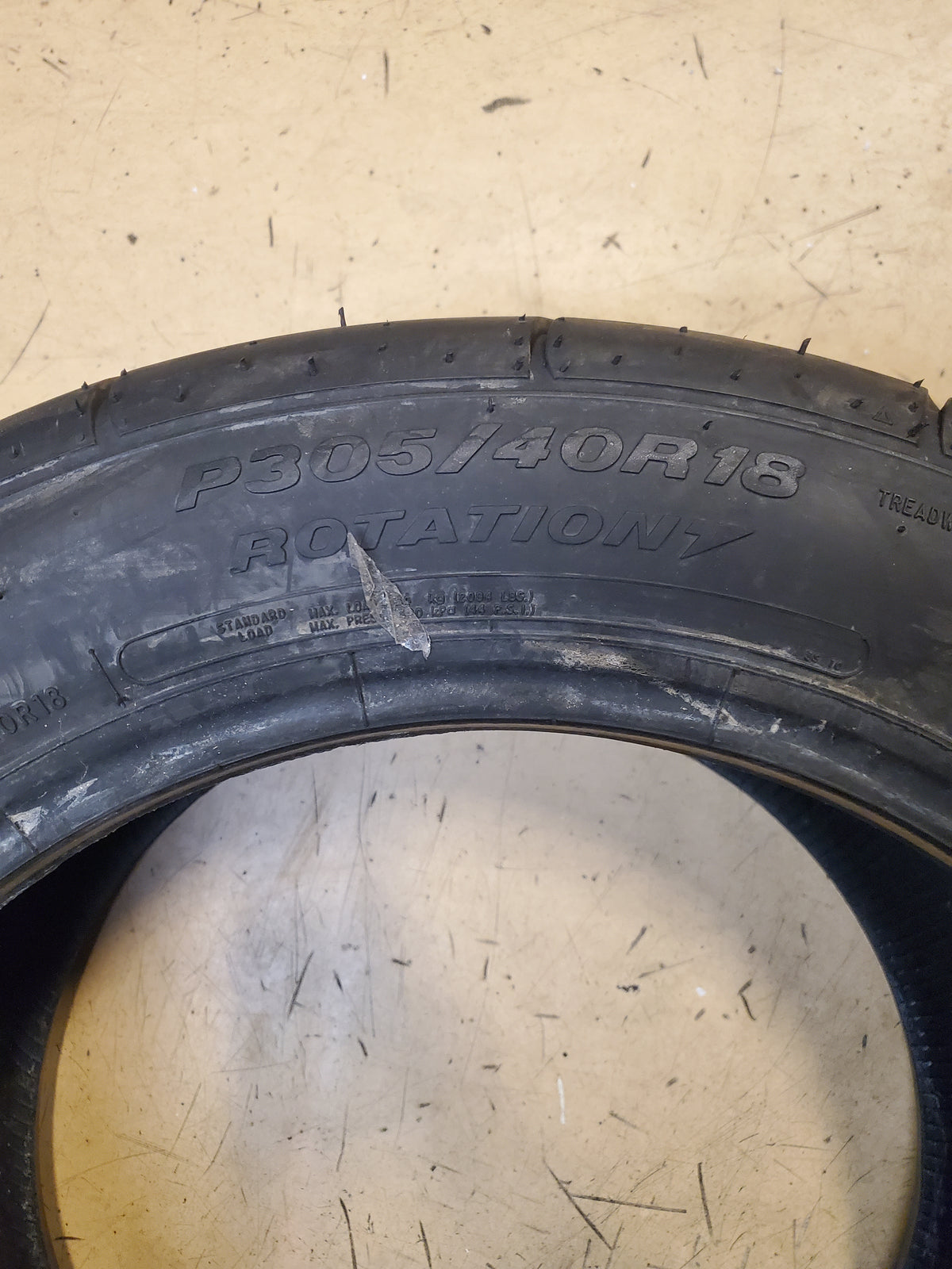 2 MICKEY THOMPSON ET STREET S/S BSW P 305 40 18 DRAG RACE TIRE 90000024572