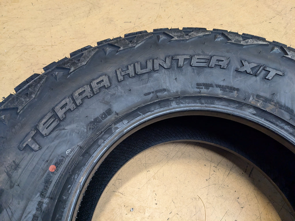 VENOM POWER TERRA HUNTER X/T BSW LT 35 10.50 17 121R E RUGGED TERRAIN TIRE TVPXT73