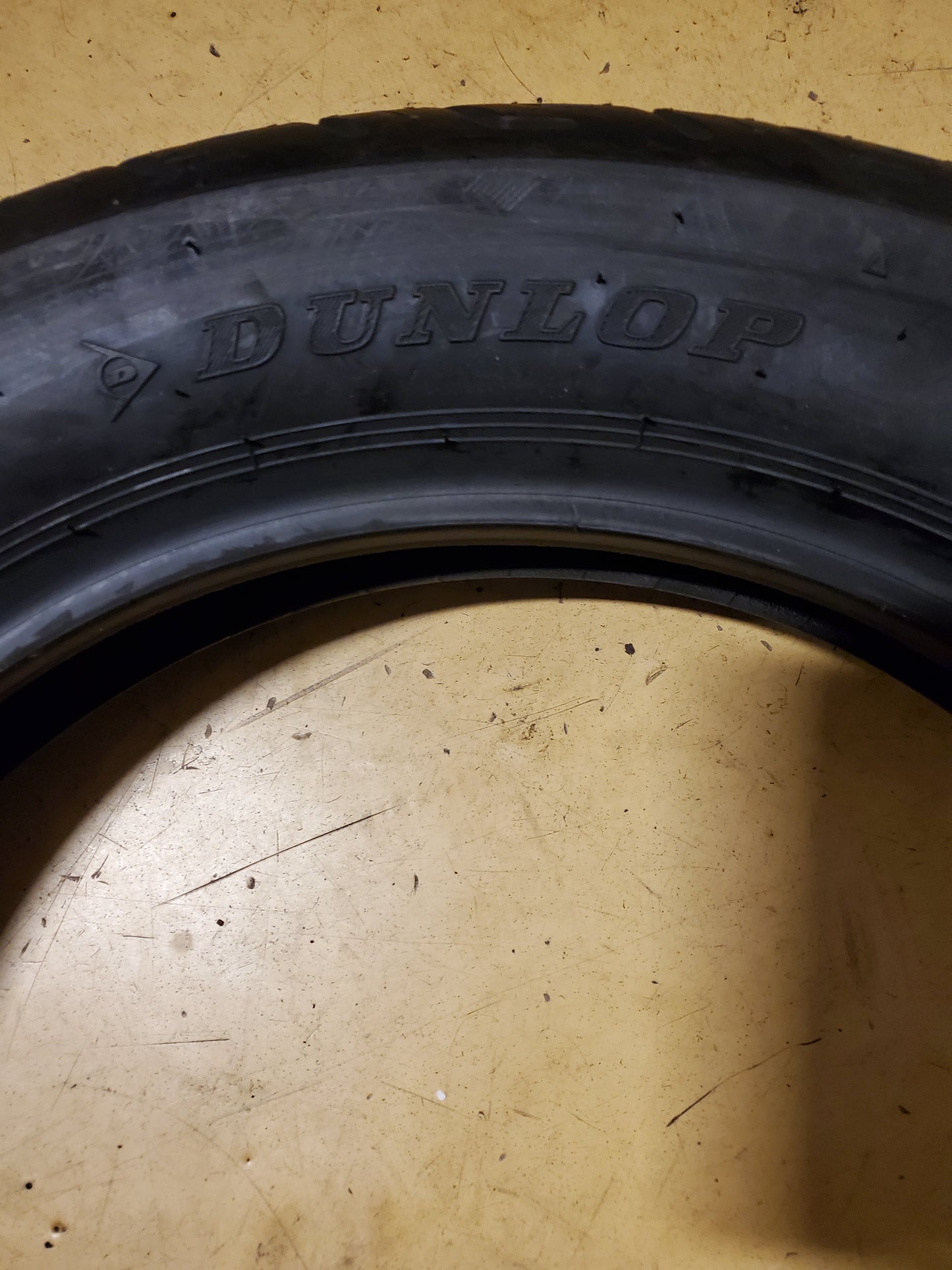 DUNLOP D404 BSW 130 90 16 67H REAR MOTORCYCLE TIRE 45605285