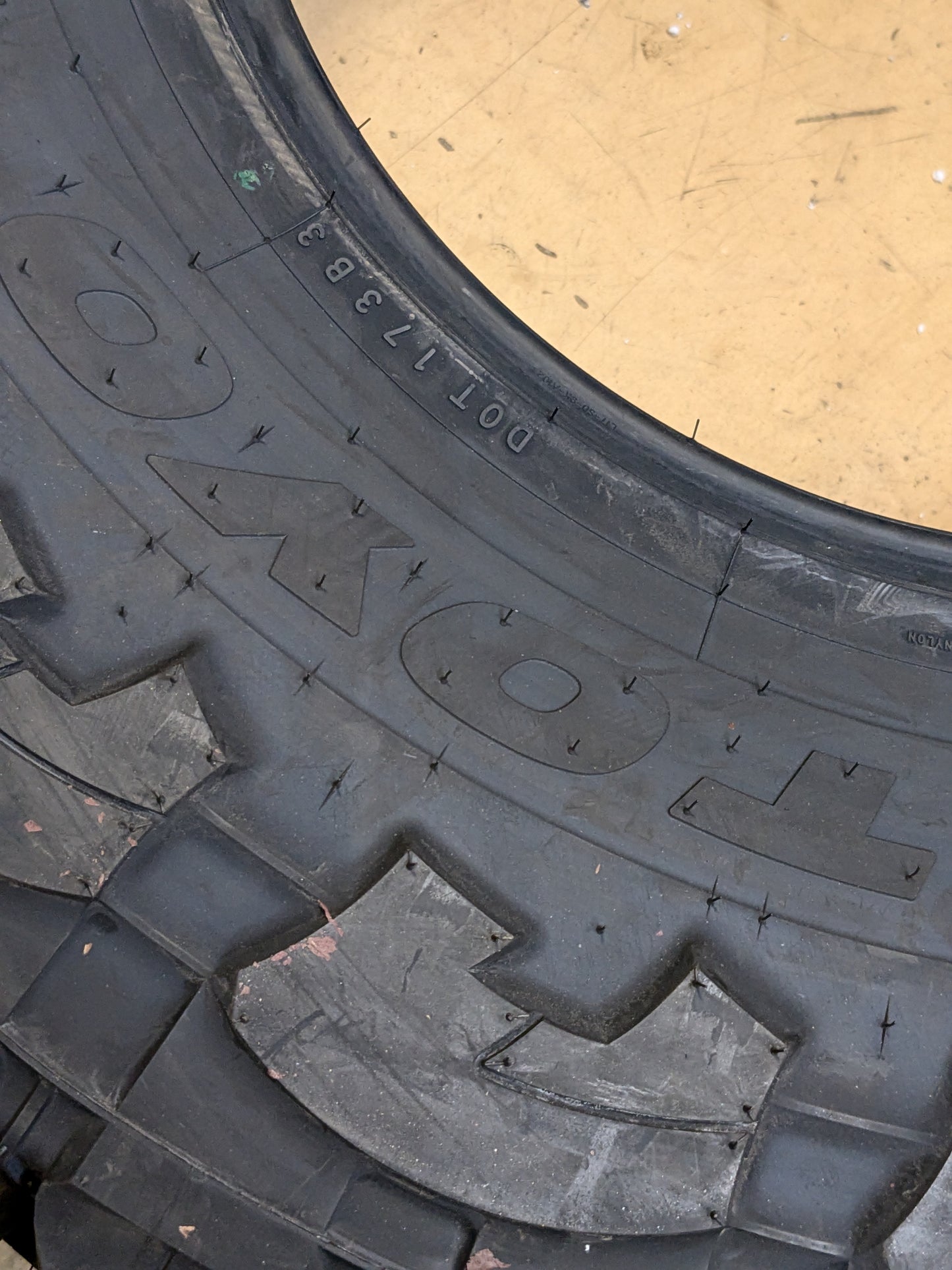 TOYO OPEN COUNTRY M/T LT 37 12.5 17 124Q LRD 8PLY MUD TERRAIN TIRE 360770