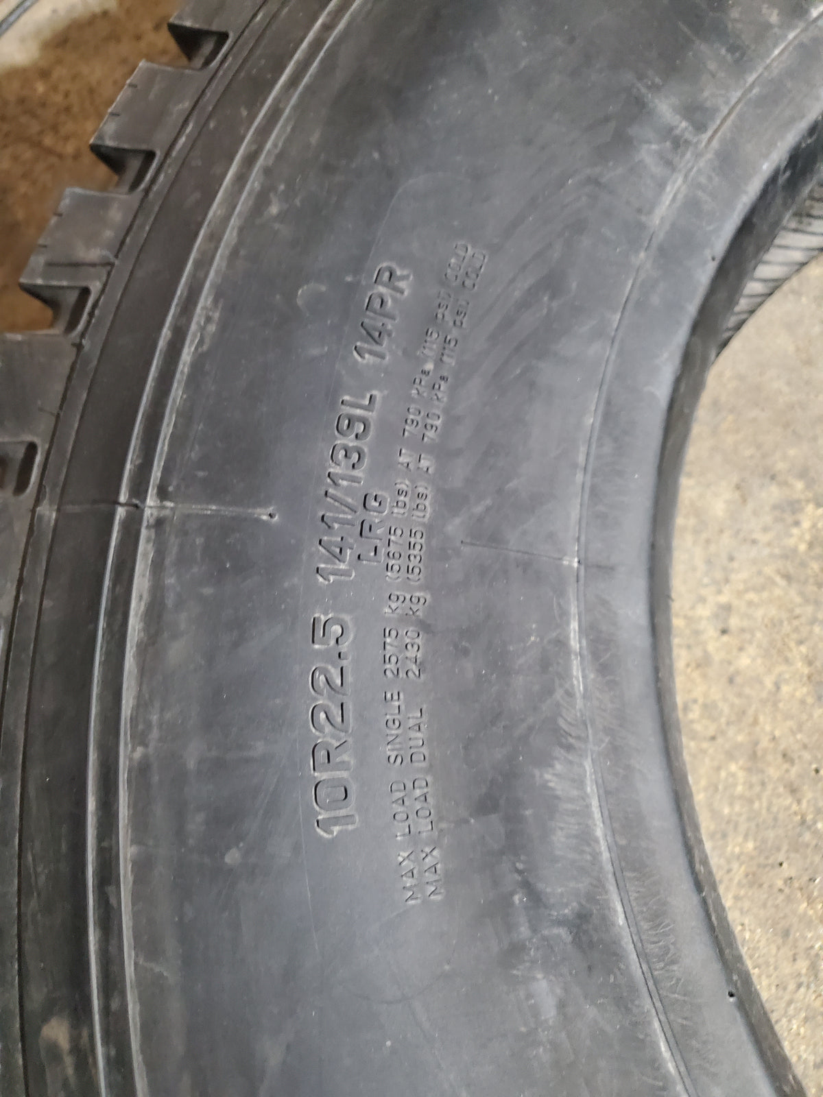 DOUBLECOIN RLB1 BSW LT 10 22.5 141/139L 14PLY DRIVE TIRE 1133410225
