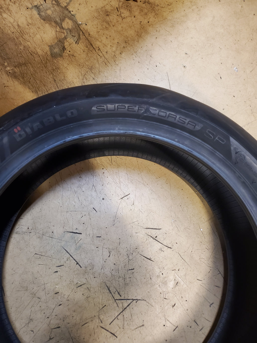 PIRELLI DIABLO SUPERCORSA V4 BSW  180 60 17 75W REAR MOTORCYCLE TIRE ‎4123300