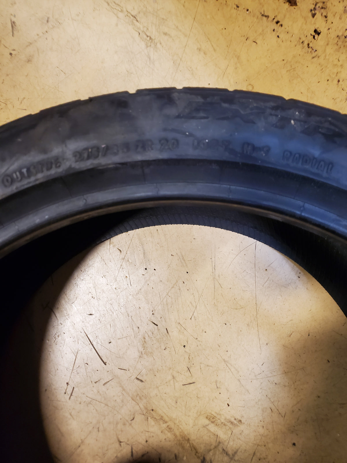 CONTINENTAL EXTREMECONTACT DWS06 PLUS P 275 35 20 102Y TIRE 15573400000