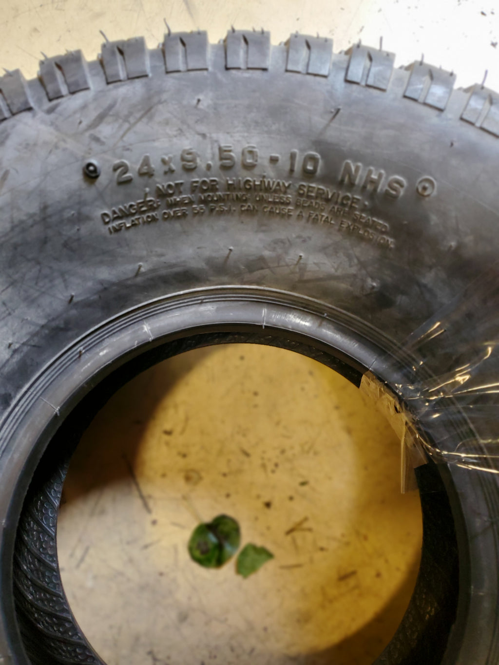NOS CARLISLE TURF TRAC R/S 93A3 BSW  24 9.5 10 4PLY LAWN TIRE 5753P2tffbm