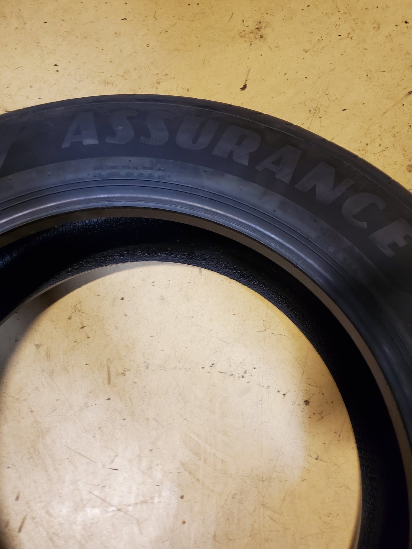 USED GOODYEAR ASSURANCE FINESSE BSW P 255 55 20 107V ALL SEASON TIRE 681056566