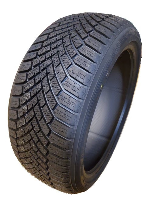 YOKOHAMA BLUEARTH WINTER V906 BSW P 235 40 19 96V XL WINTER TIRE 110109636