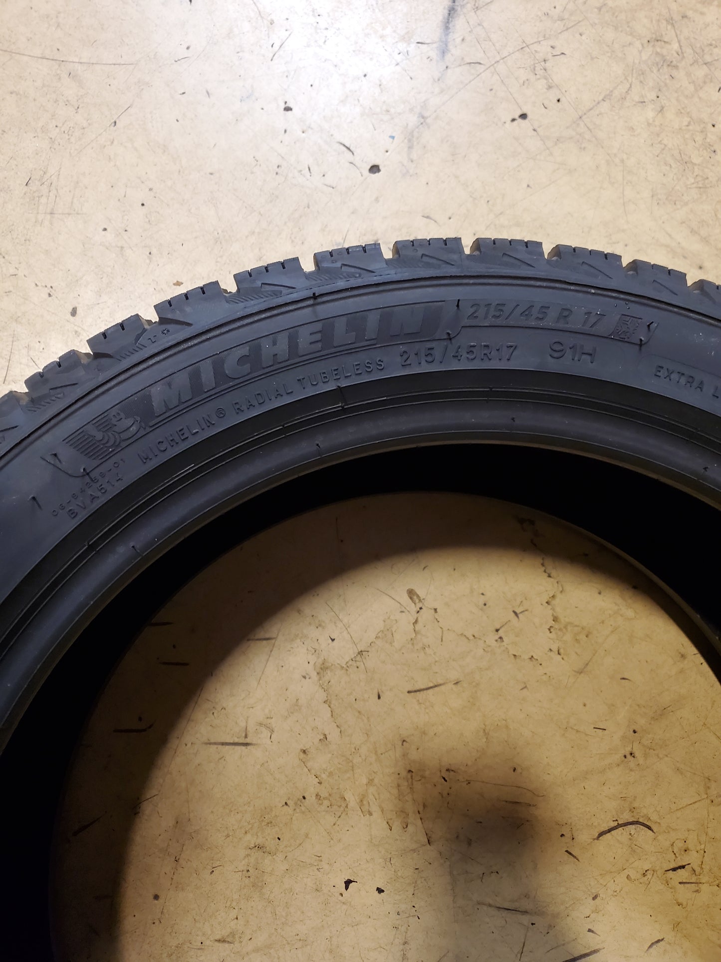 MICHELIN X-ICE SNOW BSW P 215 45 17 91H WINTER TIRE 32522