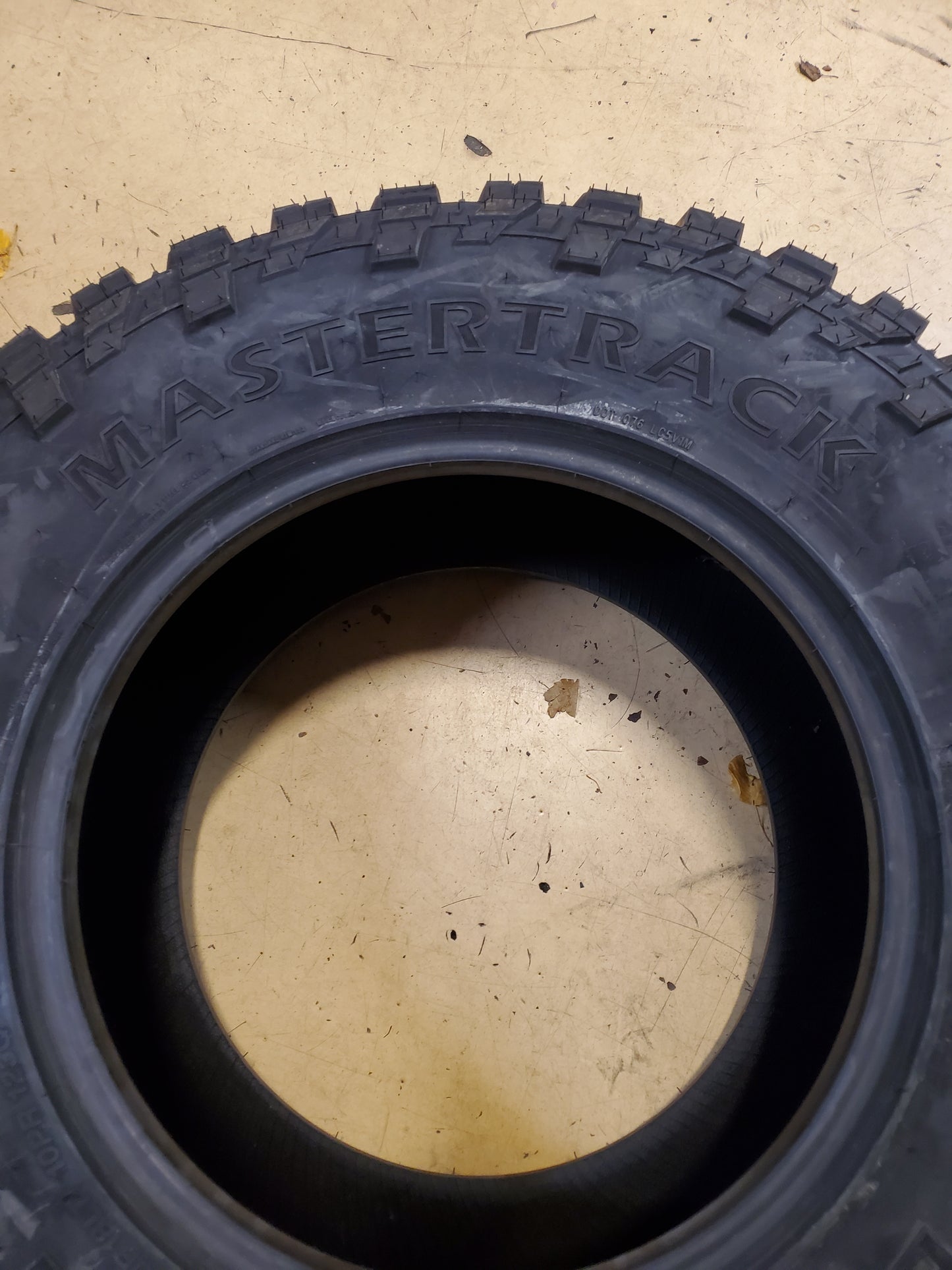 MASTERTRACK BADLANDS M/T BSW LT 35 12.5 18 123Q 10PLY MUD TIRE MASTMT008