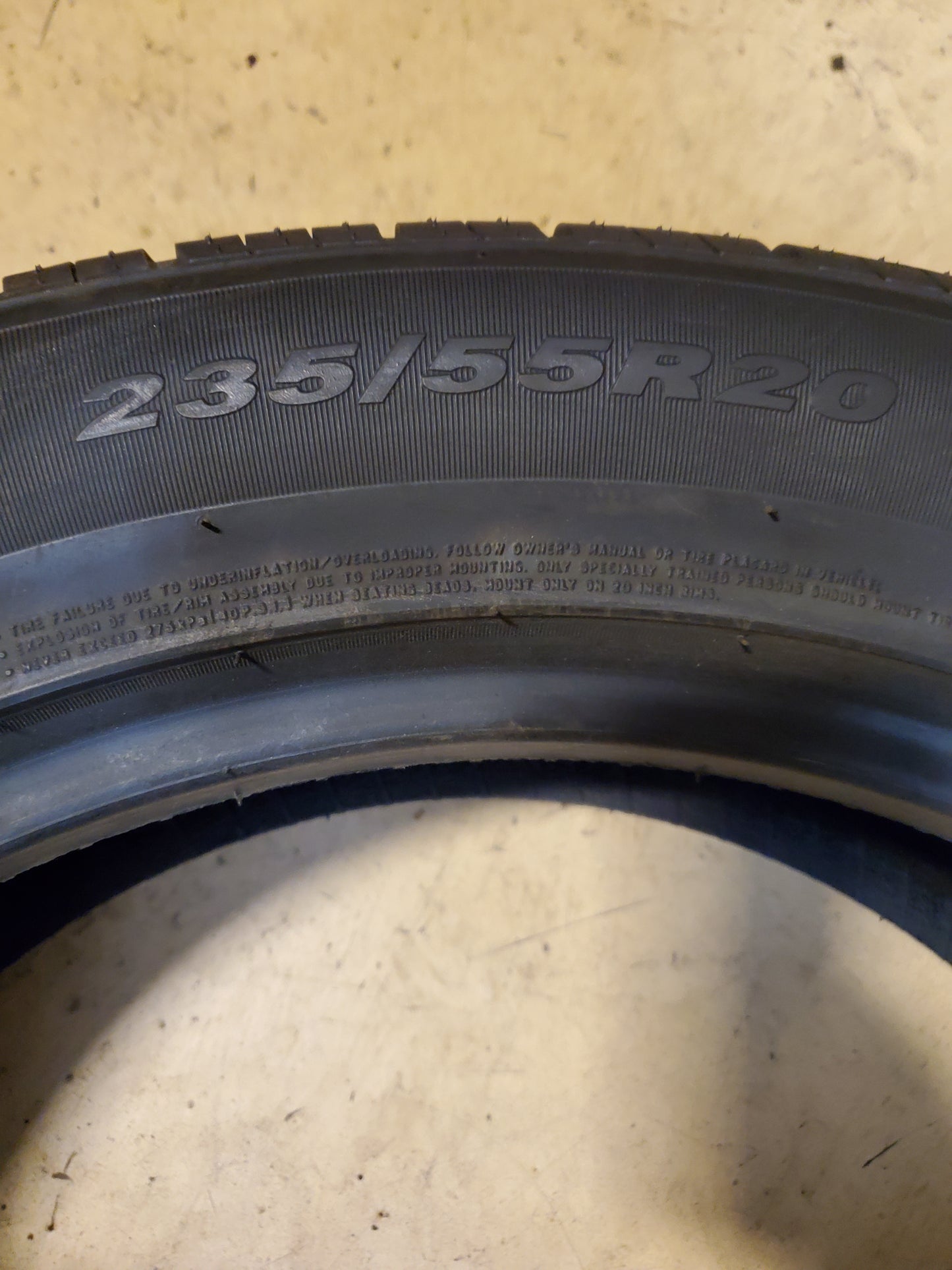 NOS NEXEN N FERA RU5 SUV BSW P 235 55 20 105V XL PERFORMANCE TIRE 14016NXK